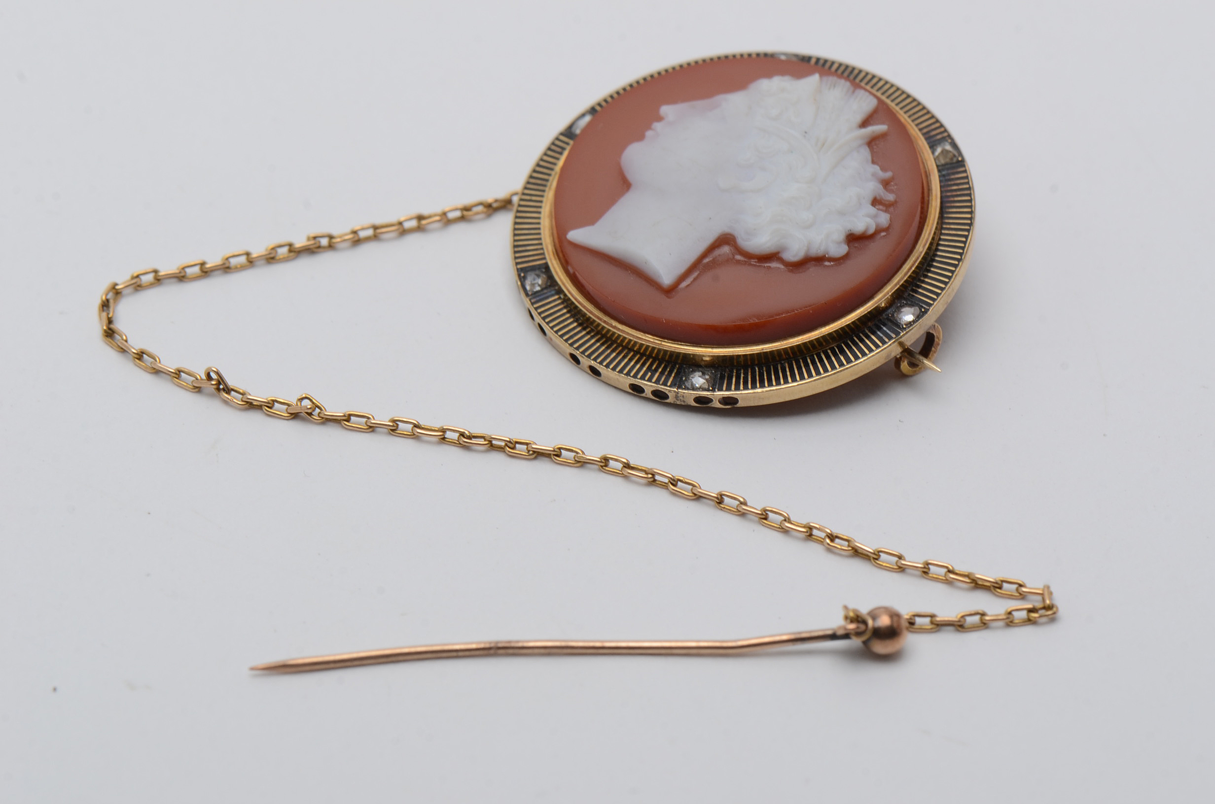 Victorian 18K Yellow Gold Agate Cameo Diamond Brooch with Safety Chain Pin