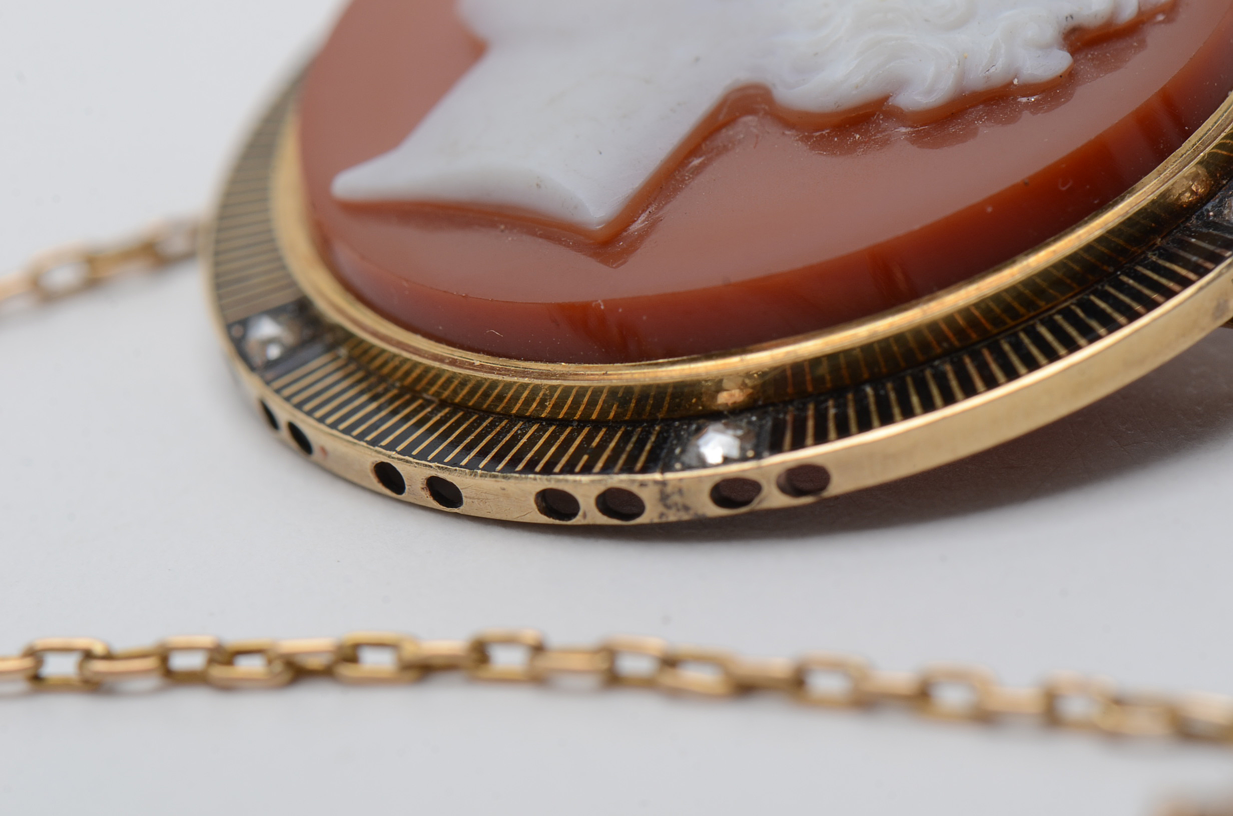 Victorian 18K Yellow Gold Agate Cameo Diamond Brooch with Safety Chain Pin