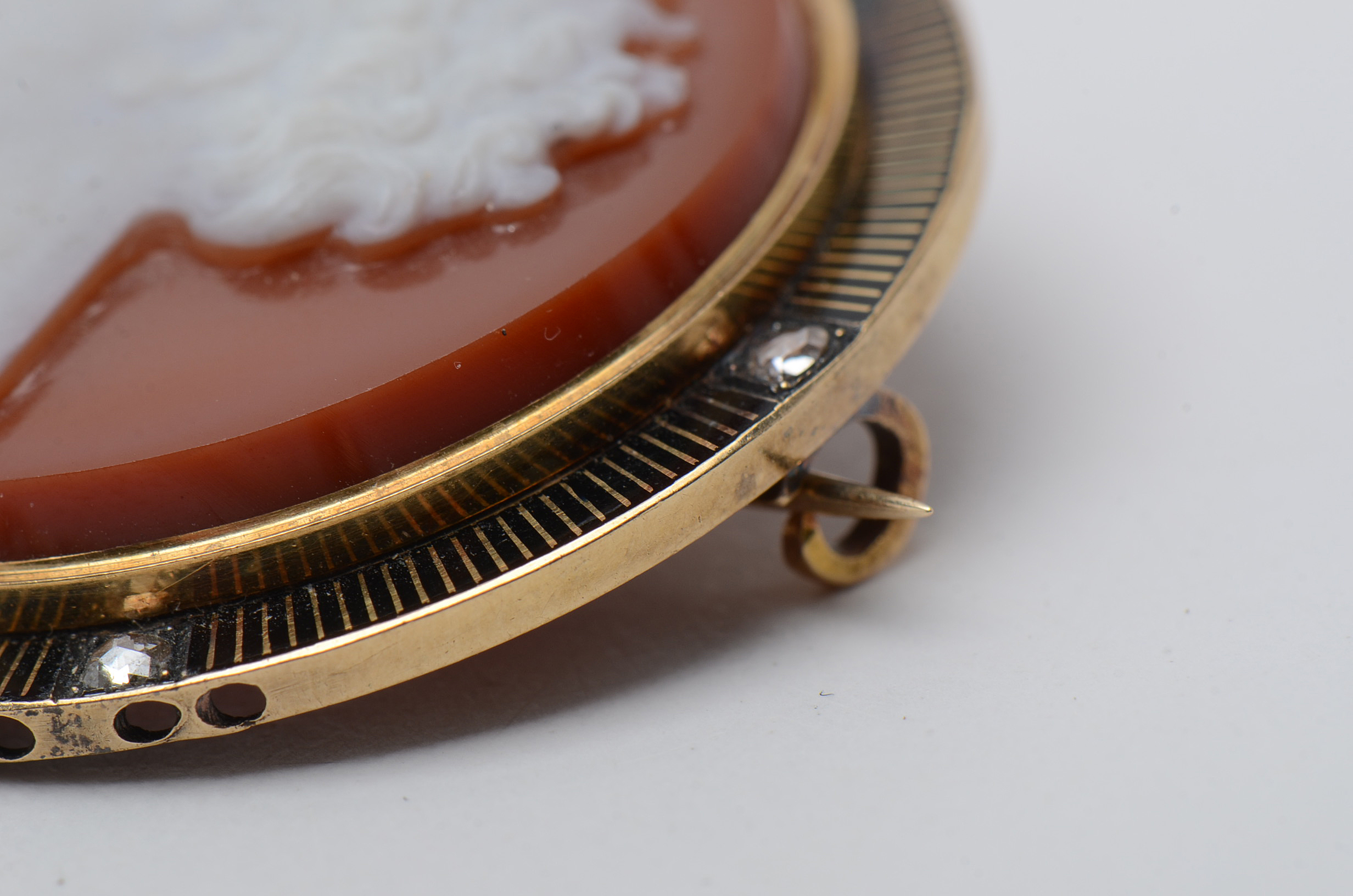 Victorian 18K Yellow Gold Agate Cameo Diamond Brooch with Safety Chain Pin