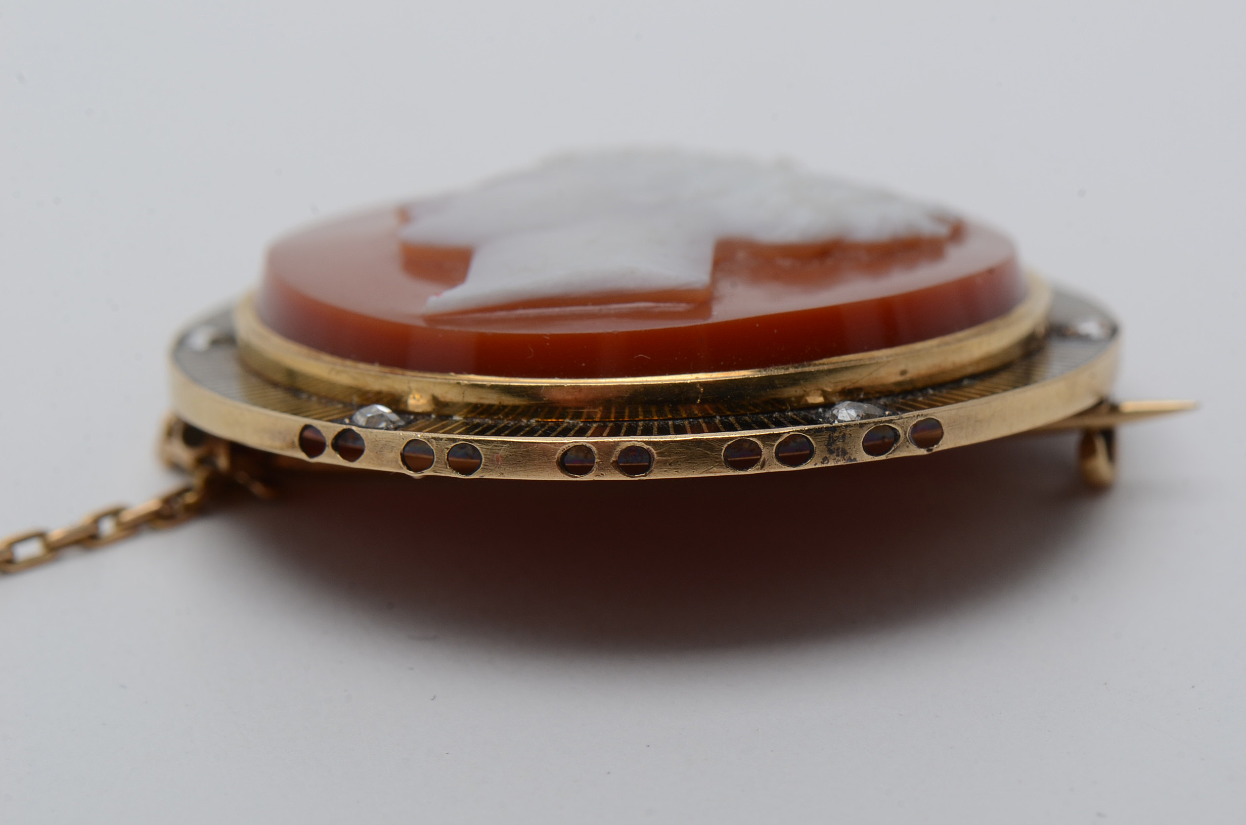 Victorian 18K Yellow Gold Agate Cameo Diamond Brooch with Safety Chain Pin