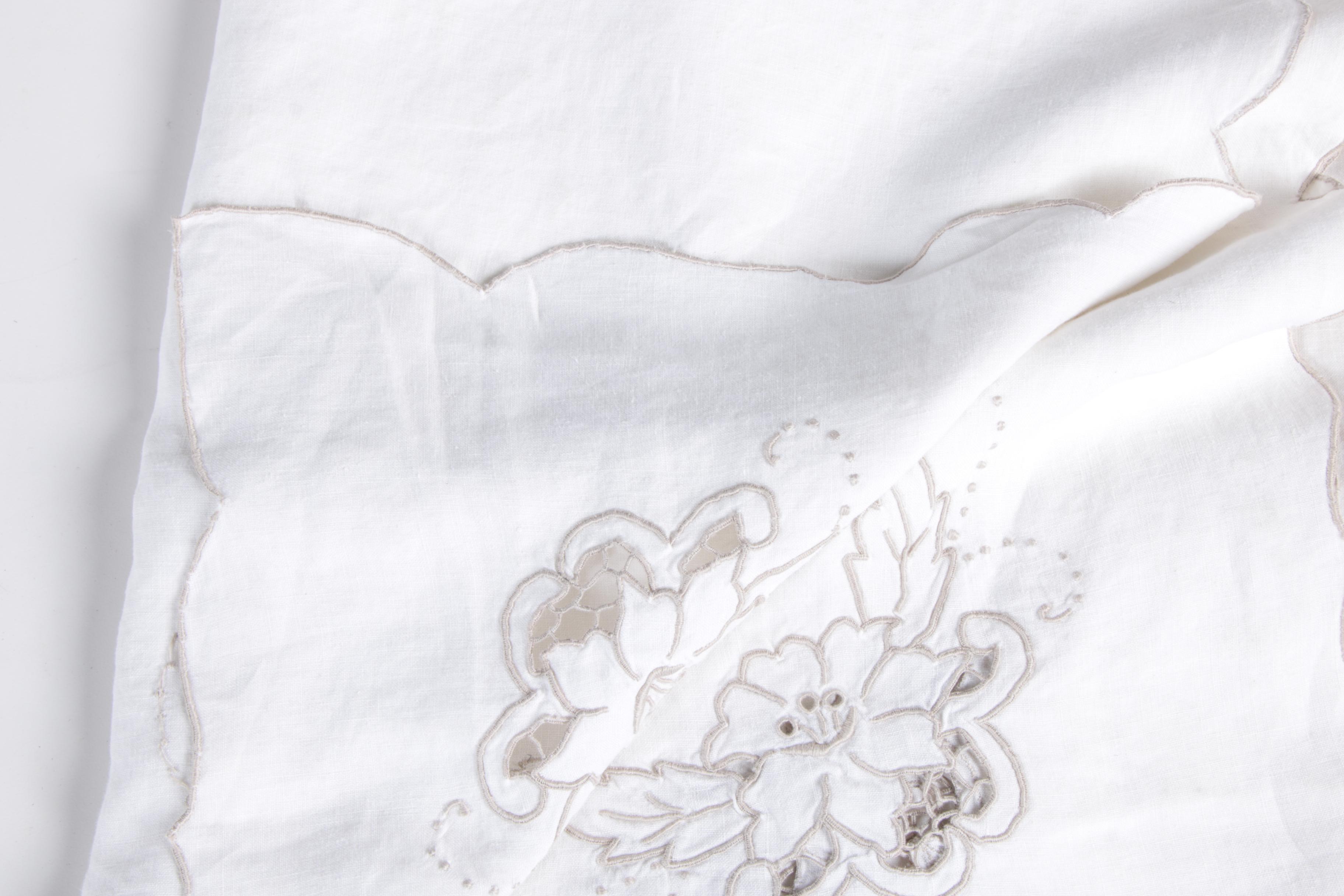 Floral Tablecloth and Matching Napkins