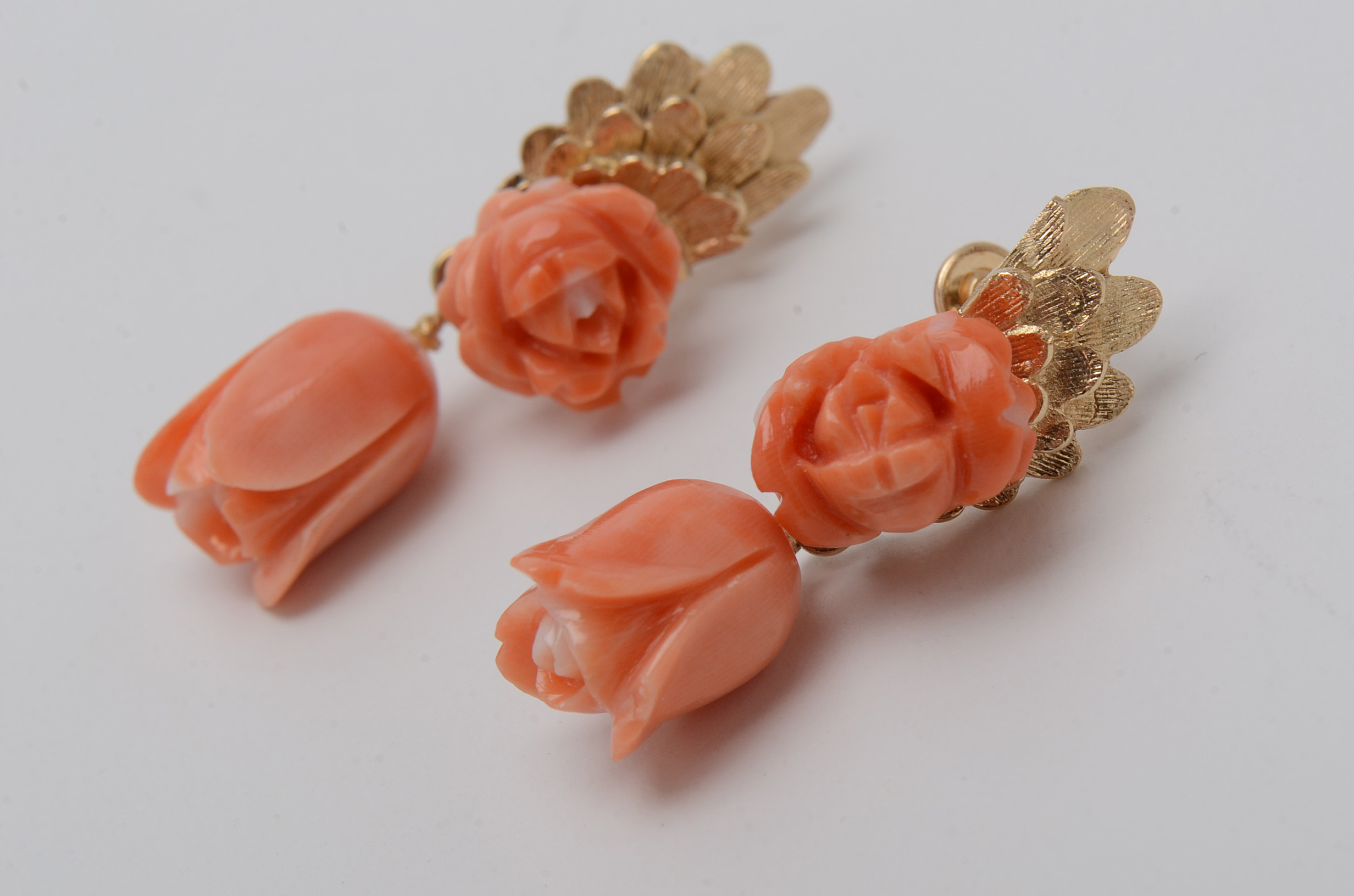 14K Yellow Gold Rose Carved Coral Brooch and Screw Back Drop Earrings