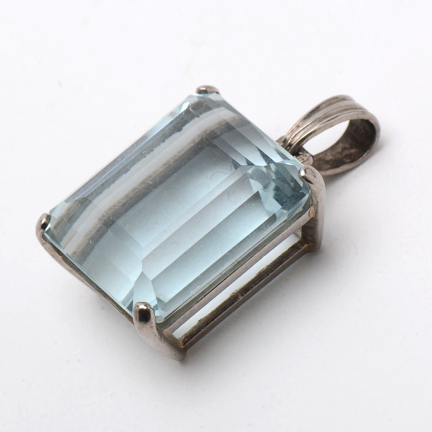 14K White Gold 26.63 CT Aquamarine Pendant