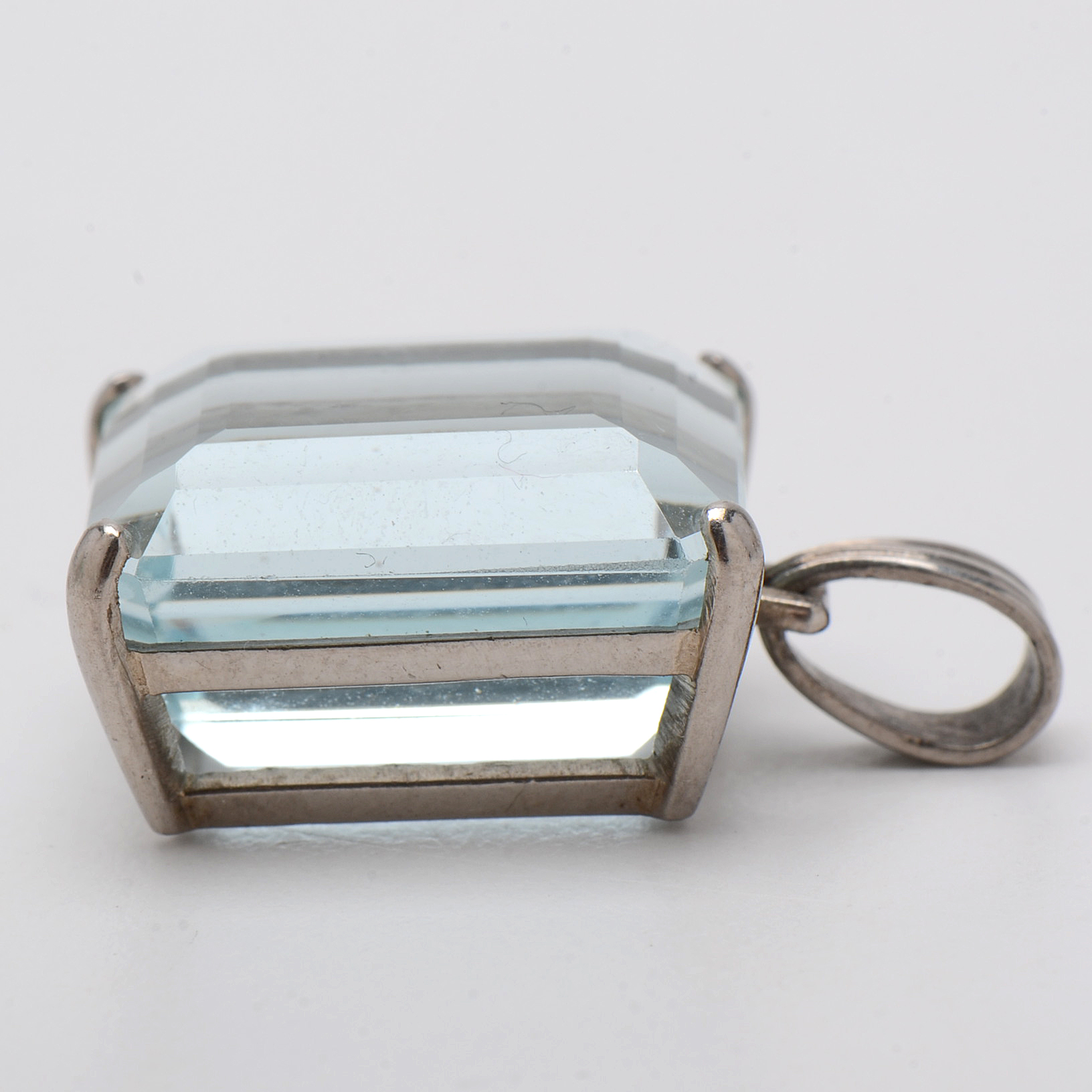 14K White Gold 26.63 CT Aquamarine Pendant