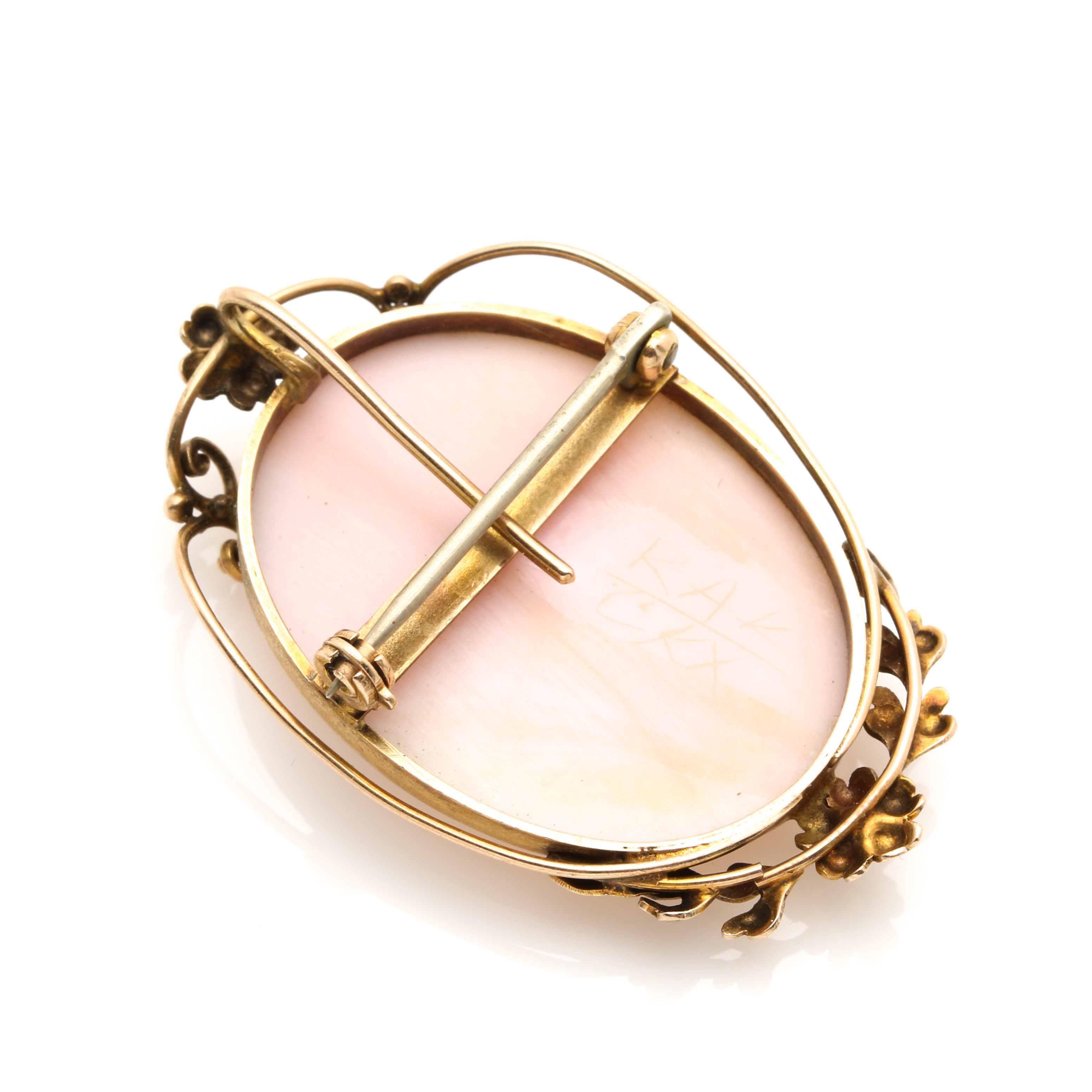 Arts and Crafts 10K Yellow Gold Cameo