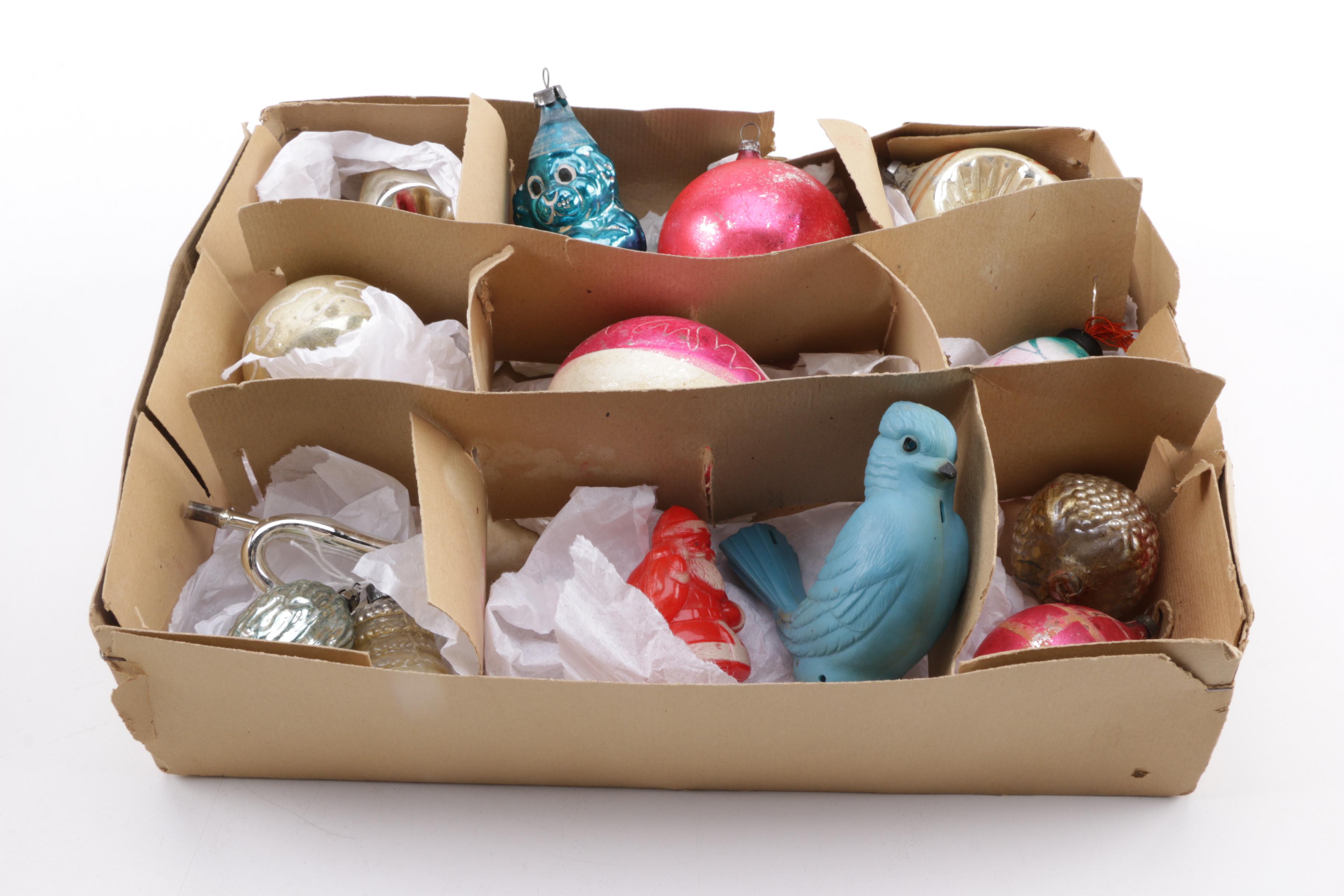 Vintage Christmas Ornaments, Bulbs, and Decor