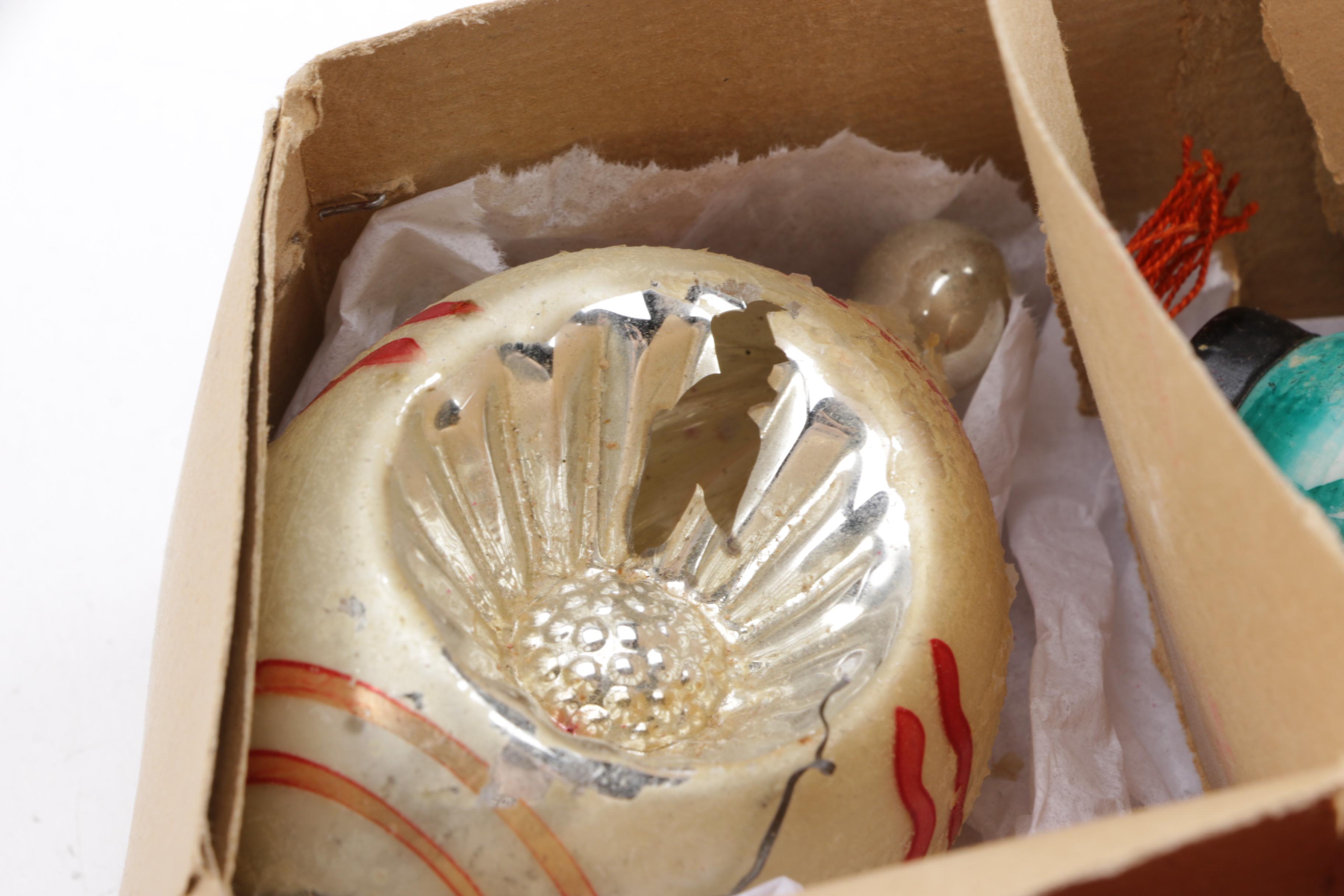 Vintage Christmas Ornaments, Bulbs, and Decor