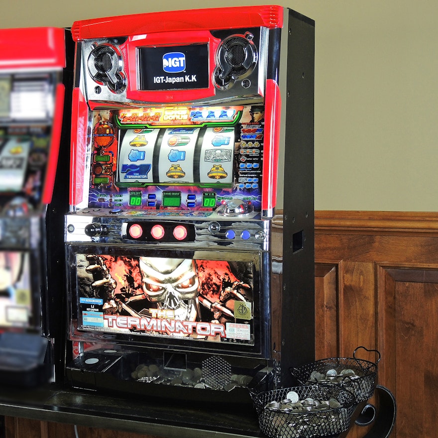 "The Terminator" Slot Machine and Tokens