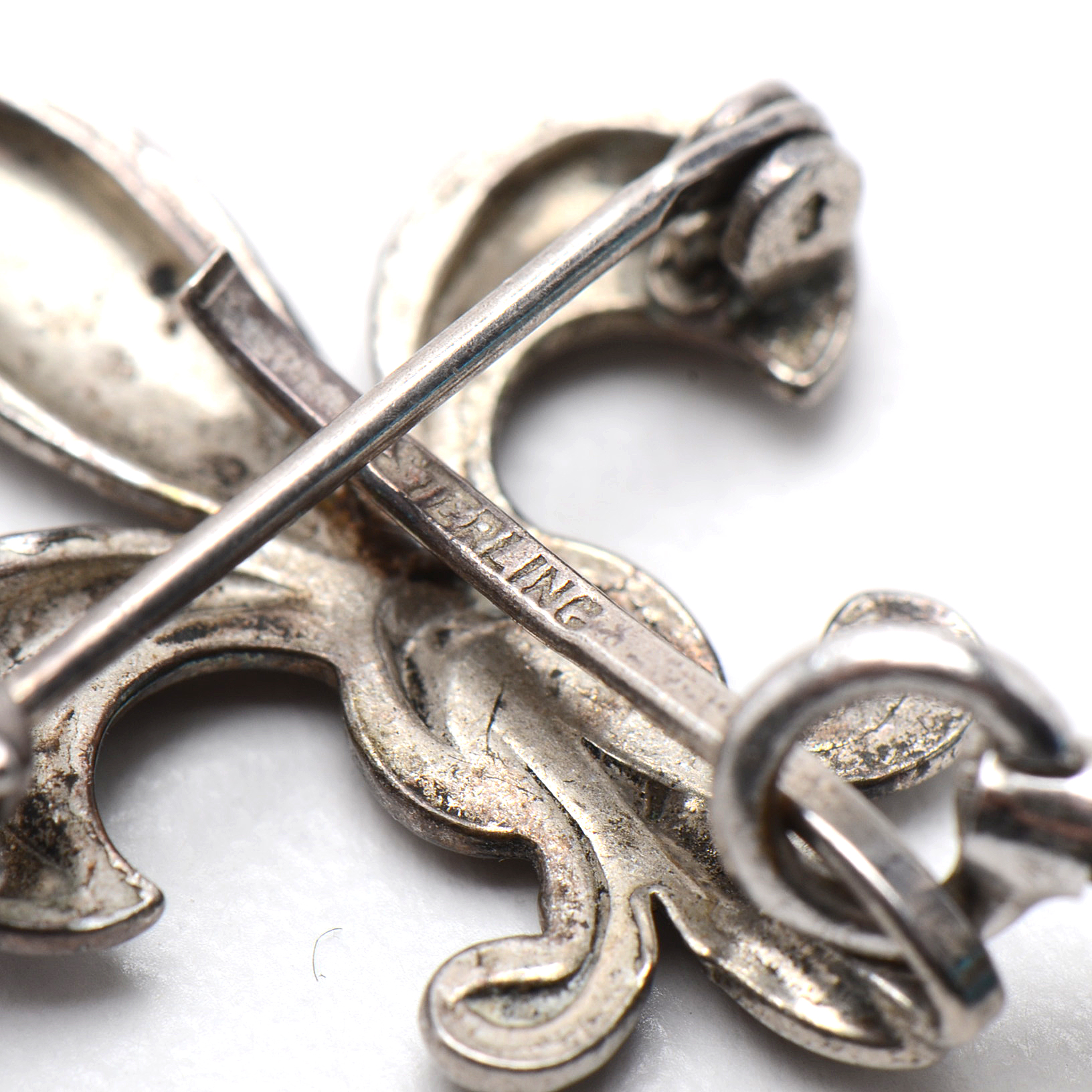 Early 20th Century Goering Swiss Sterling Silver Guilloche Enamel Pin Watch