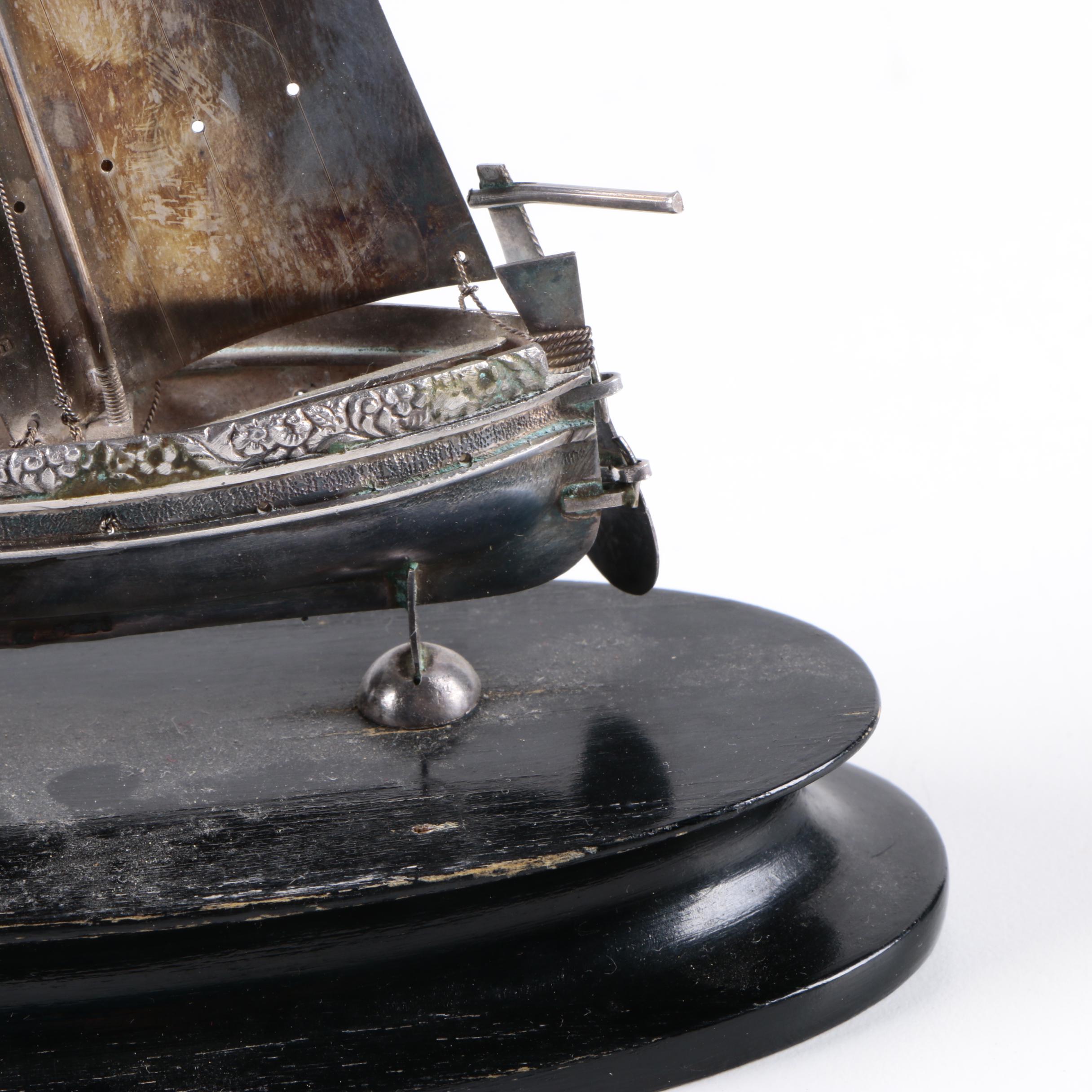 Malta 917 Silver Model Sailboat