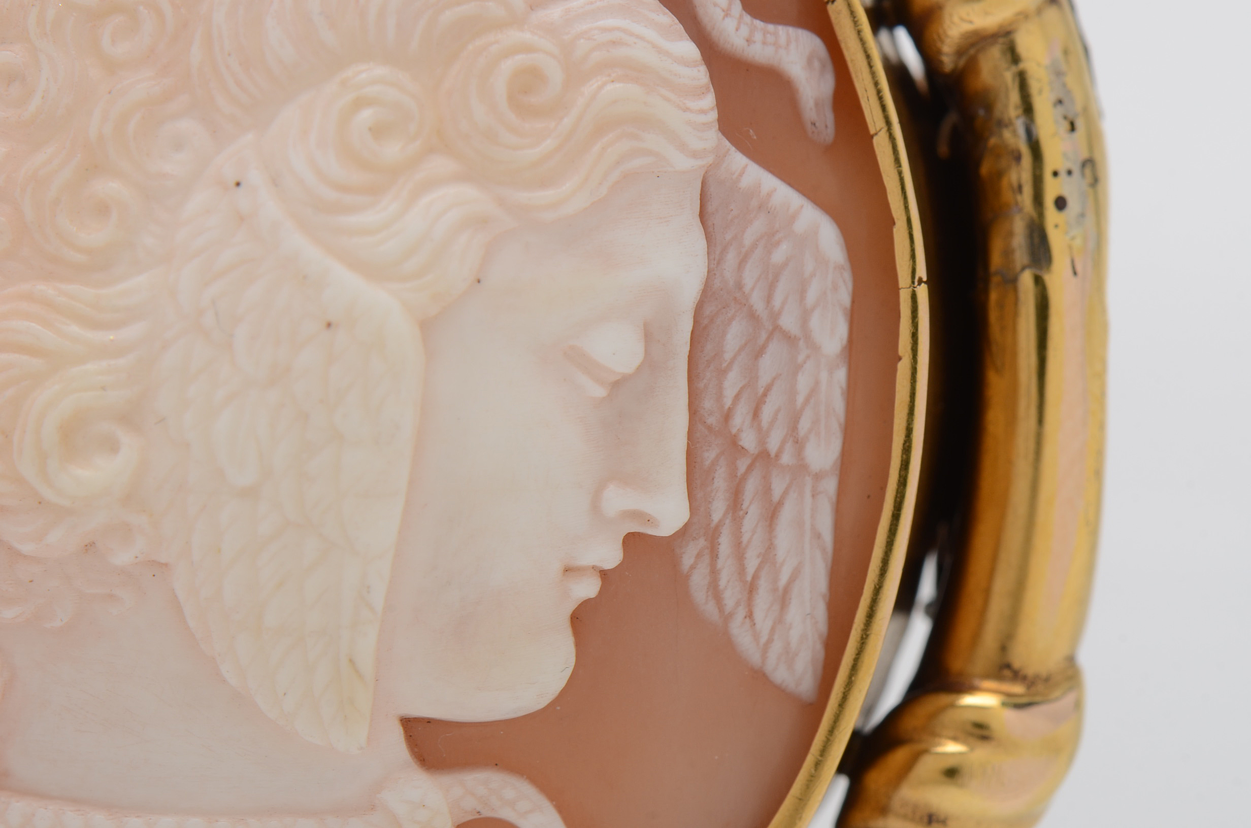 Victorian 14K Yellow Gold "Medusa" Cameo Brooch