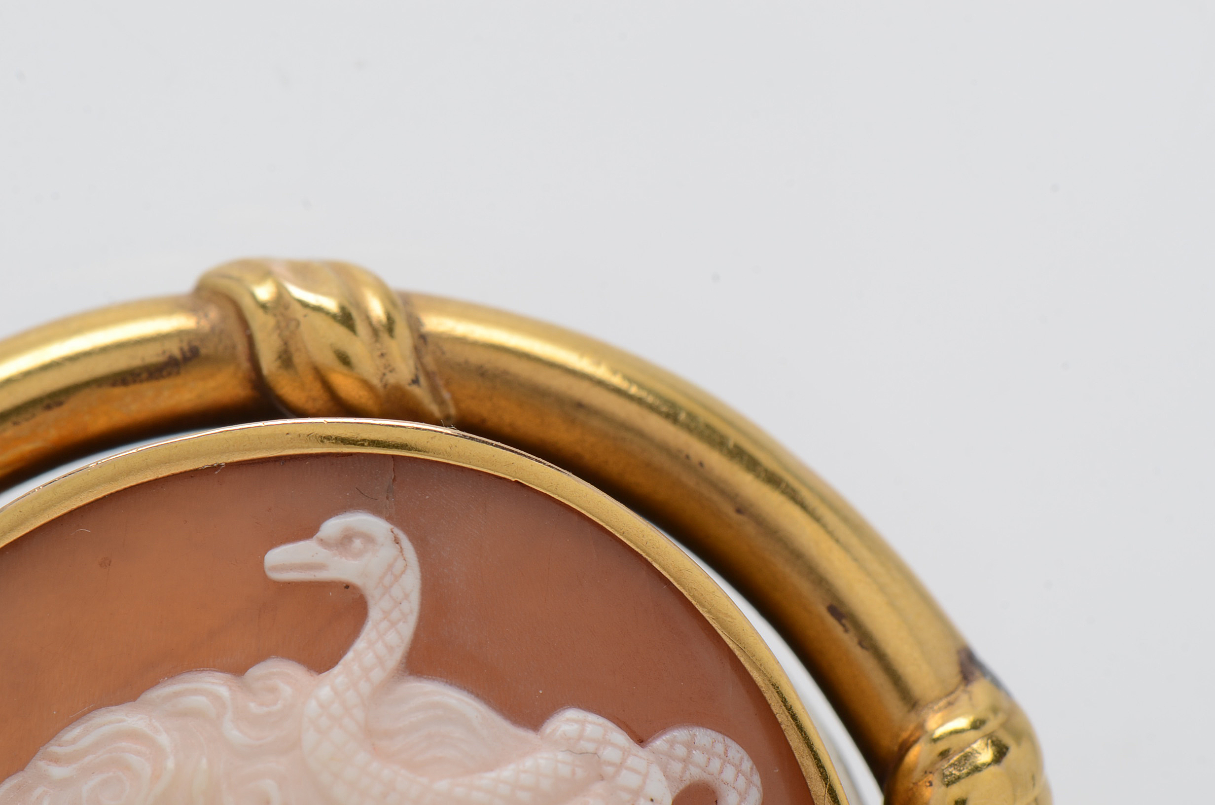 Victorian 14K Yellow Gold "Medusa" Cameo Brooch