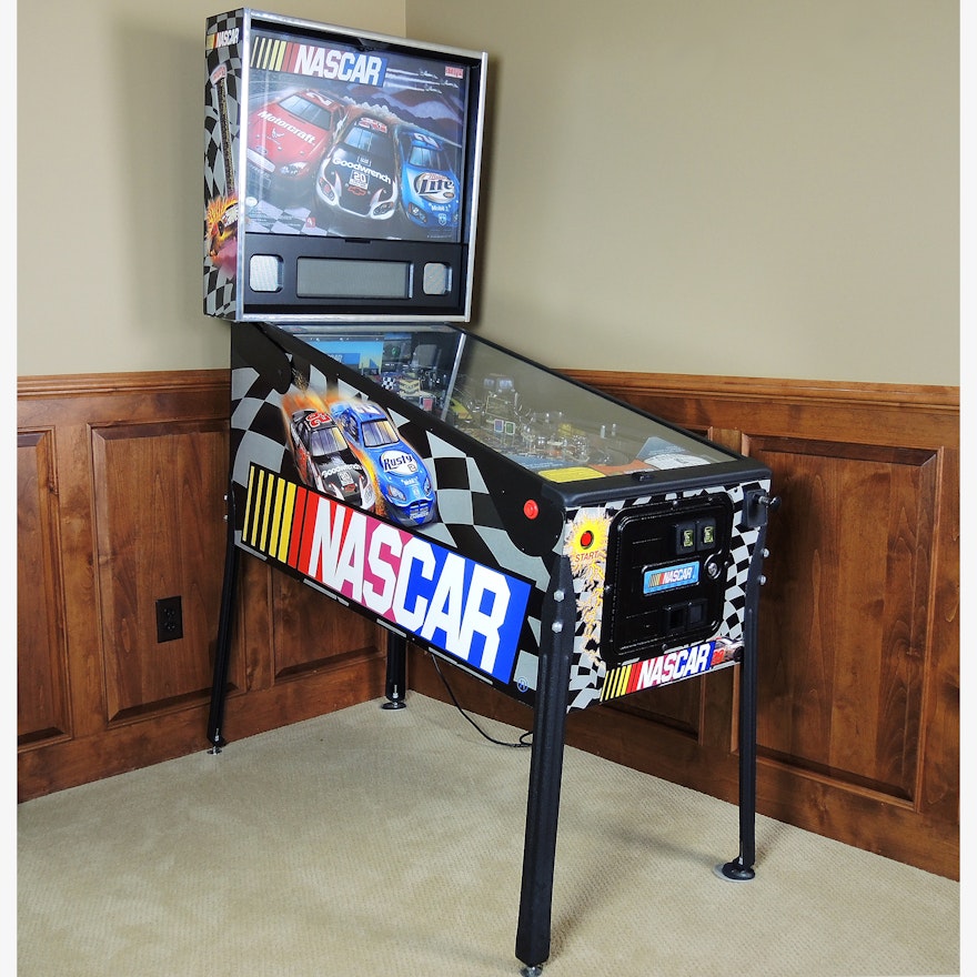 Stern "NASCAR" Pinball Machine