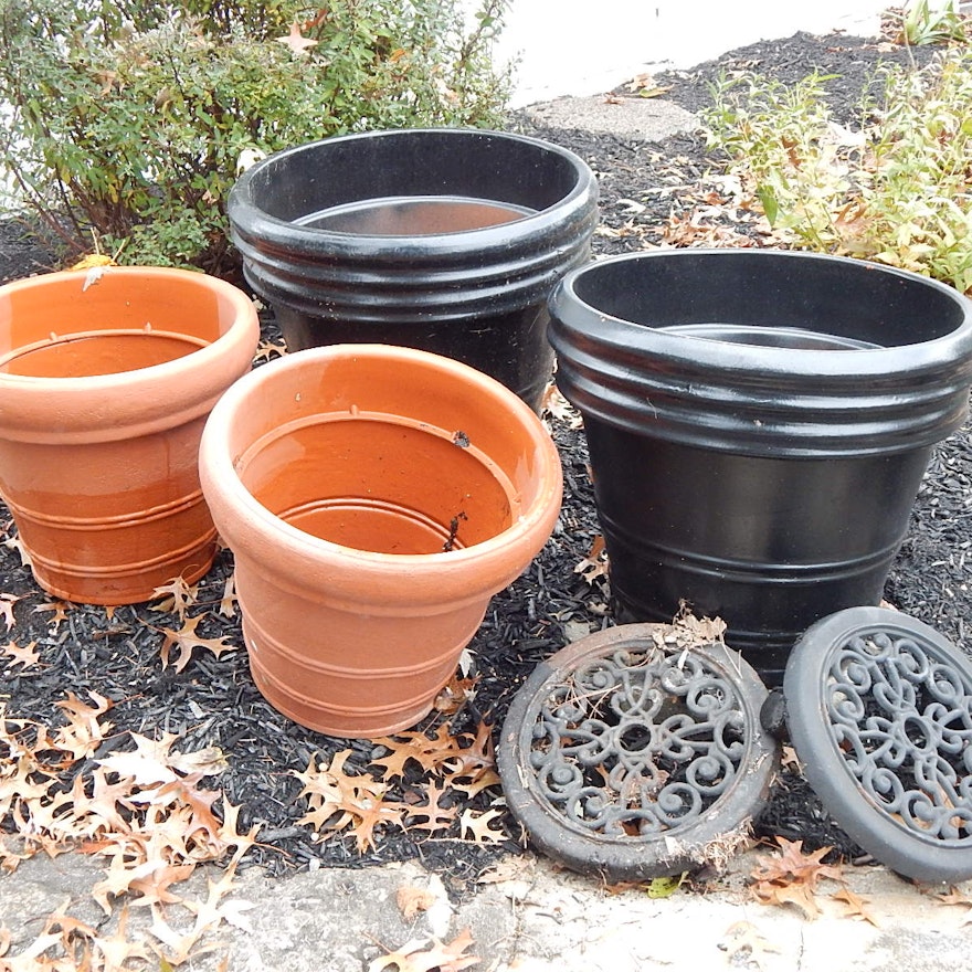 Outdoor Planters and Concrete Bird Bath