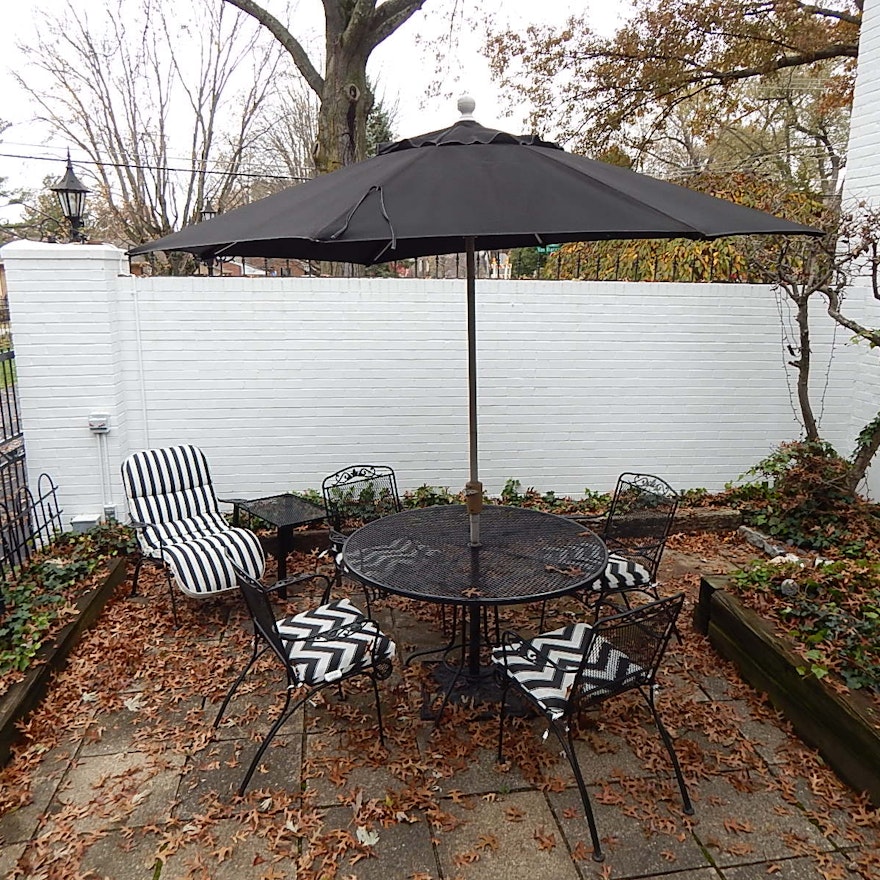 Black Mesh Table and Chairs with Umbrella