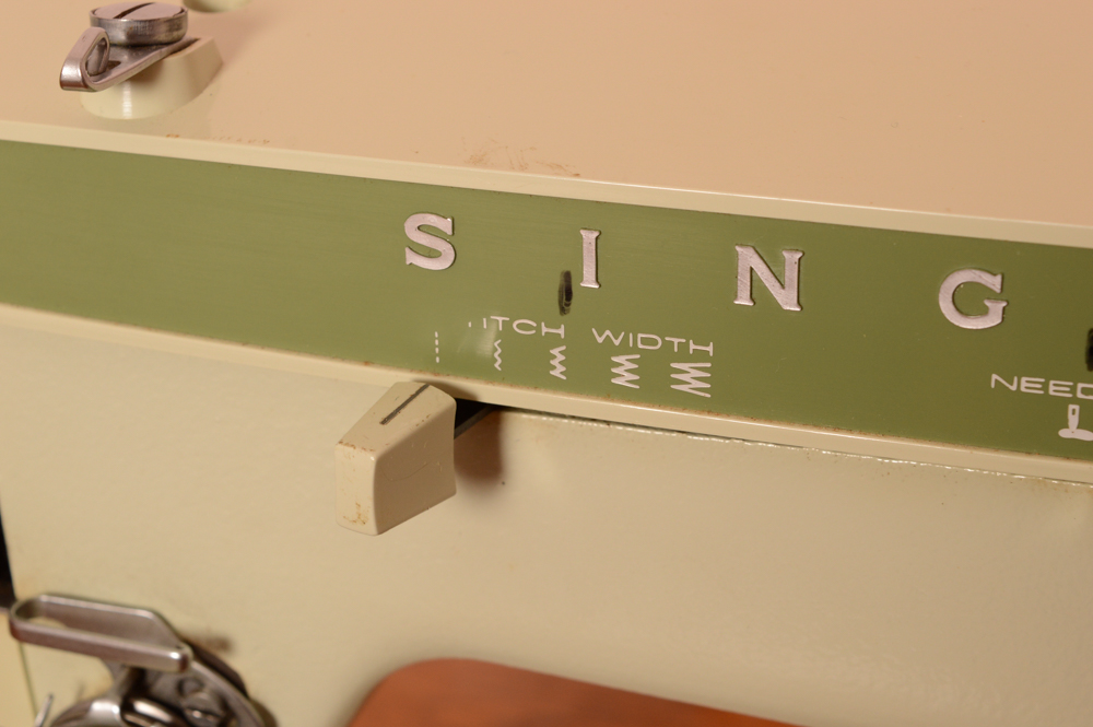 Vintage Singer Fashion Mate Sewing Machine and Table