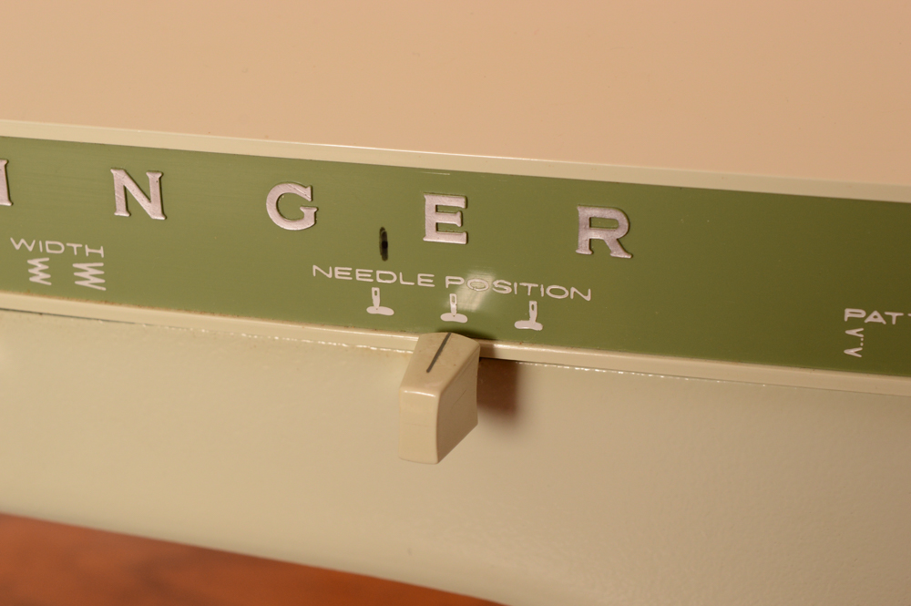 Vintage Singer Fashion Mate Sewing Machine and Table