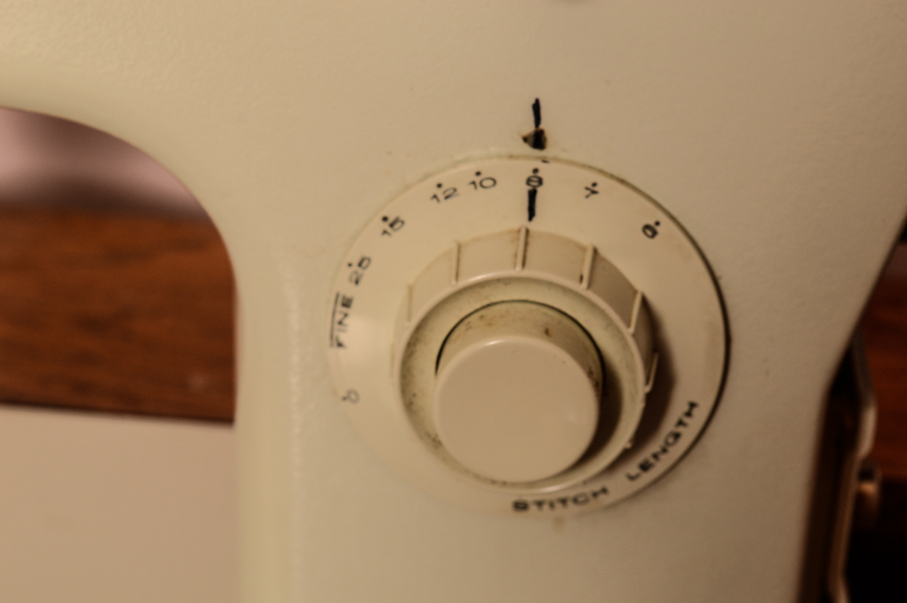 Vintage Singer Fashion Mate Sewing Machine and Table