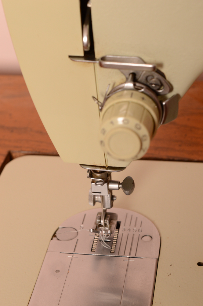 Vintage Singer Fashion Mate Sewing Machine and Table