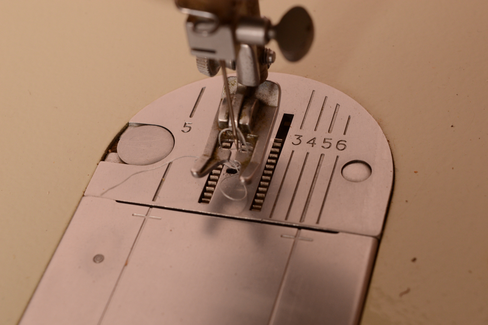 Vintage Singer Fashion Mate Sewing Machine and Table