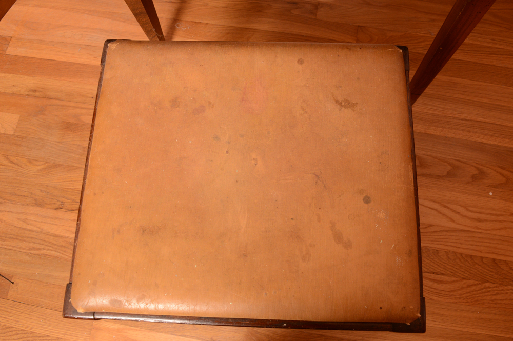 Vintage Singer Fashion Mate Sewing Machine and Table