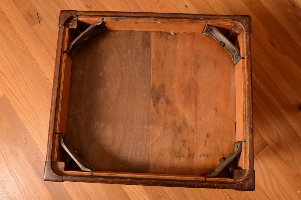 Vintage Singer Fashion Mate Sewing Machine and Table