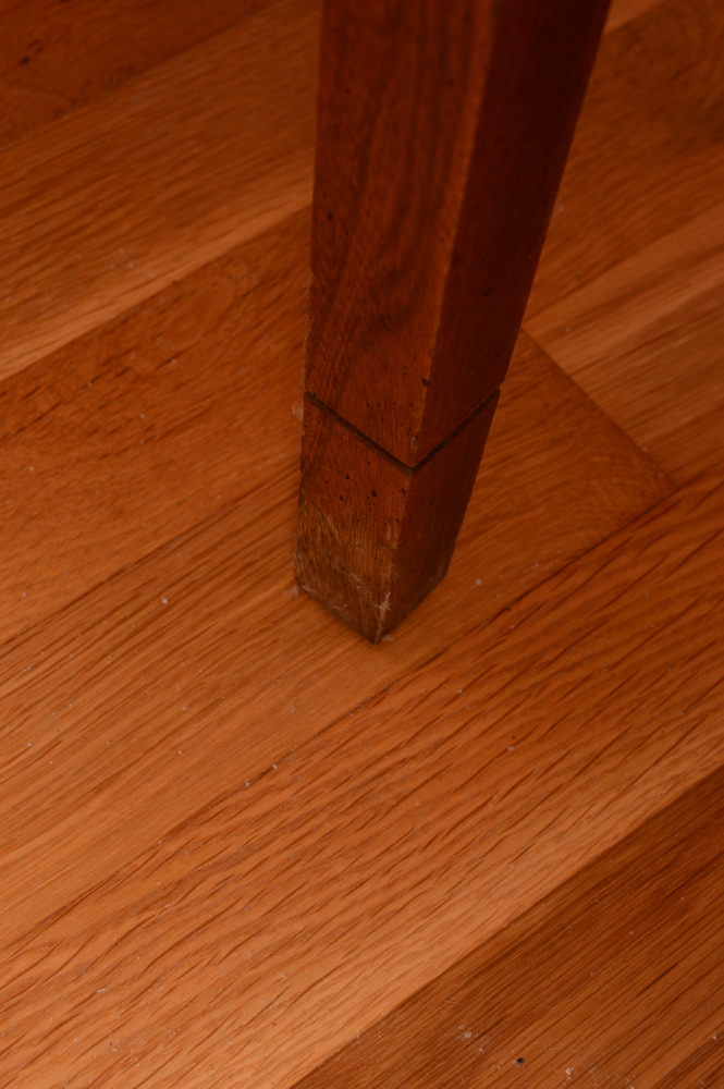 Vintage Singer Fashion Mate Sewing Machine and Table