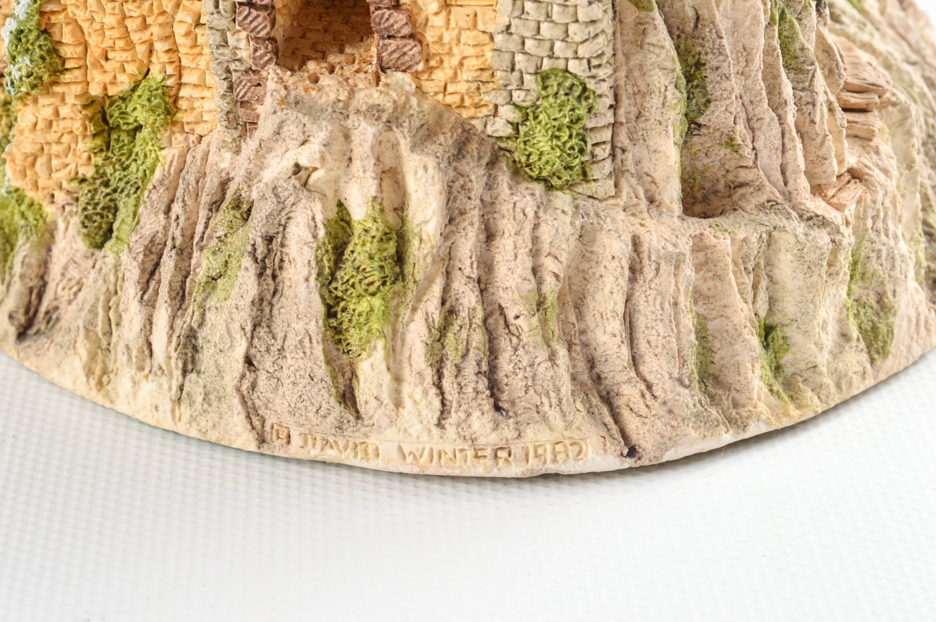 David Winter Cottage Figurines