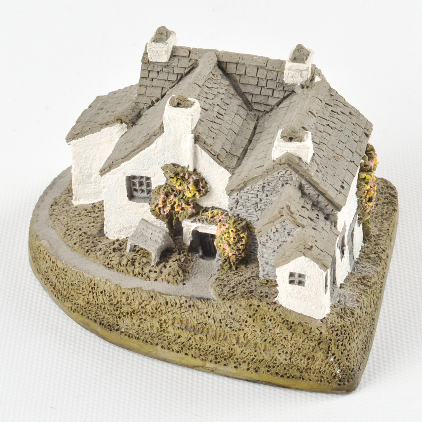 David Winter Cottage Figurines
