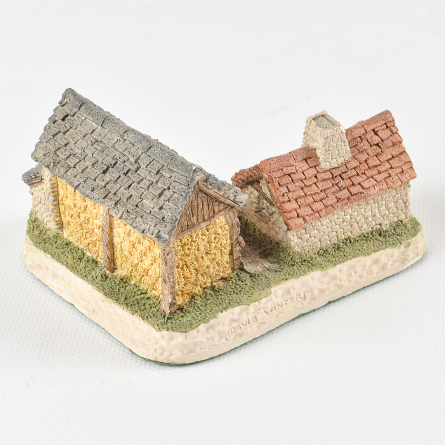 David Winter Cottage Figurines
