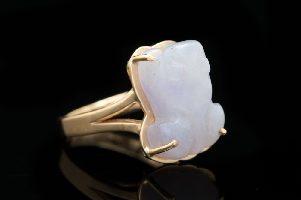 14K Yellow Gold and Carved Purple Jadeite Frog Ring