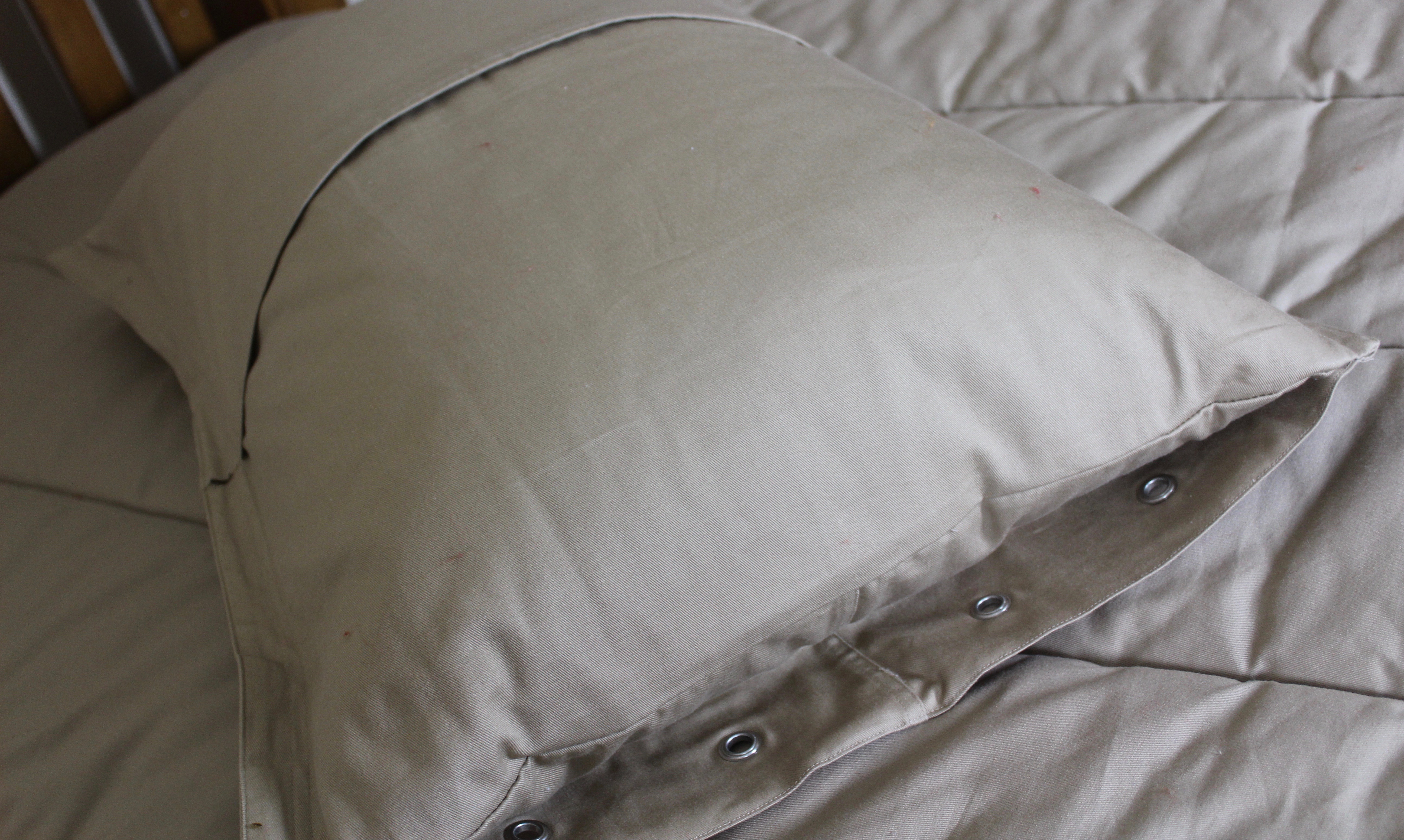 Pair of Tommy Hillfiger Twin Bedding Ensembles