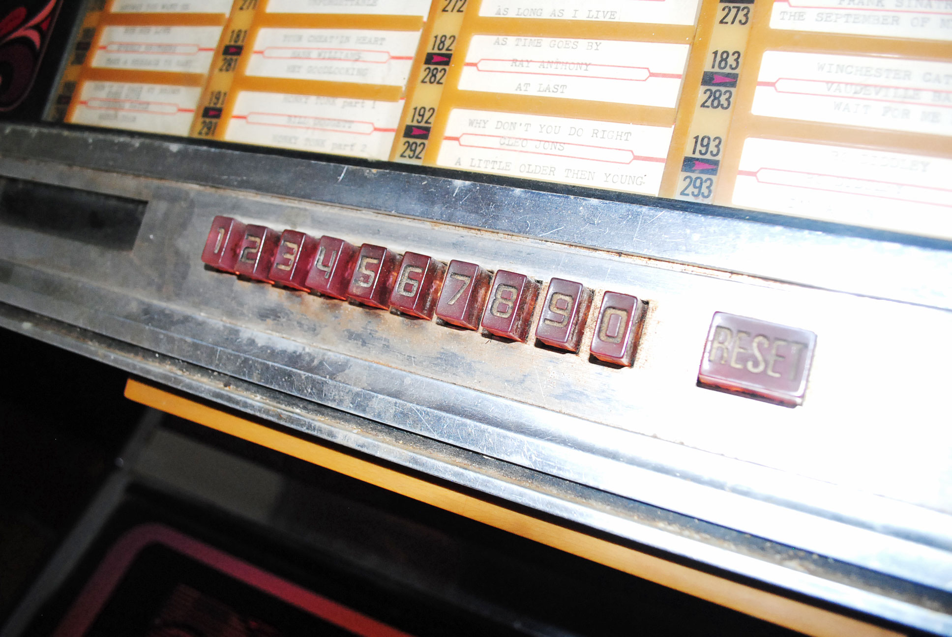 Vintage 1973 Rock-Ola Jukebox