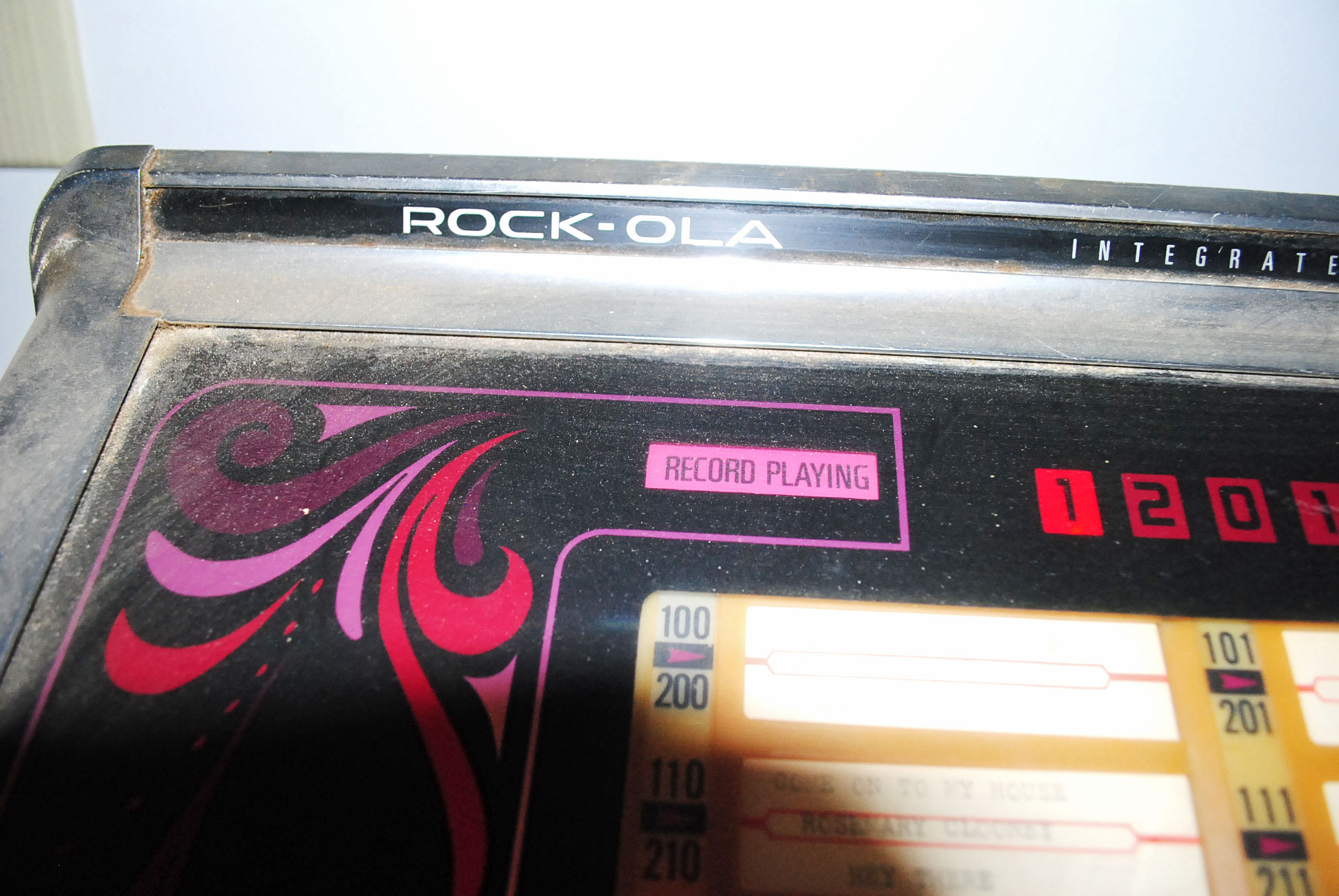 Vintage 1973 Rock-Ola Jukebox