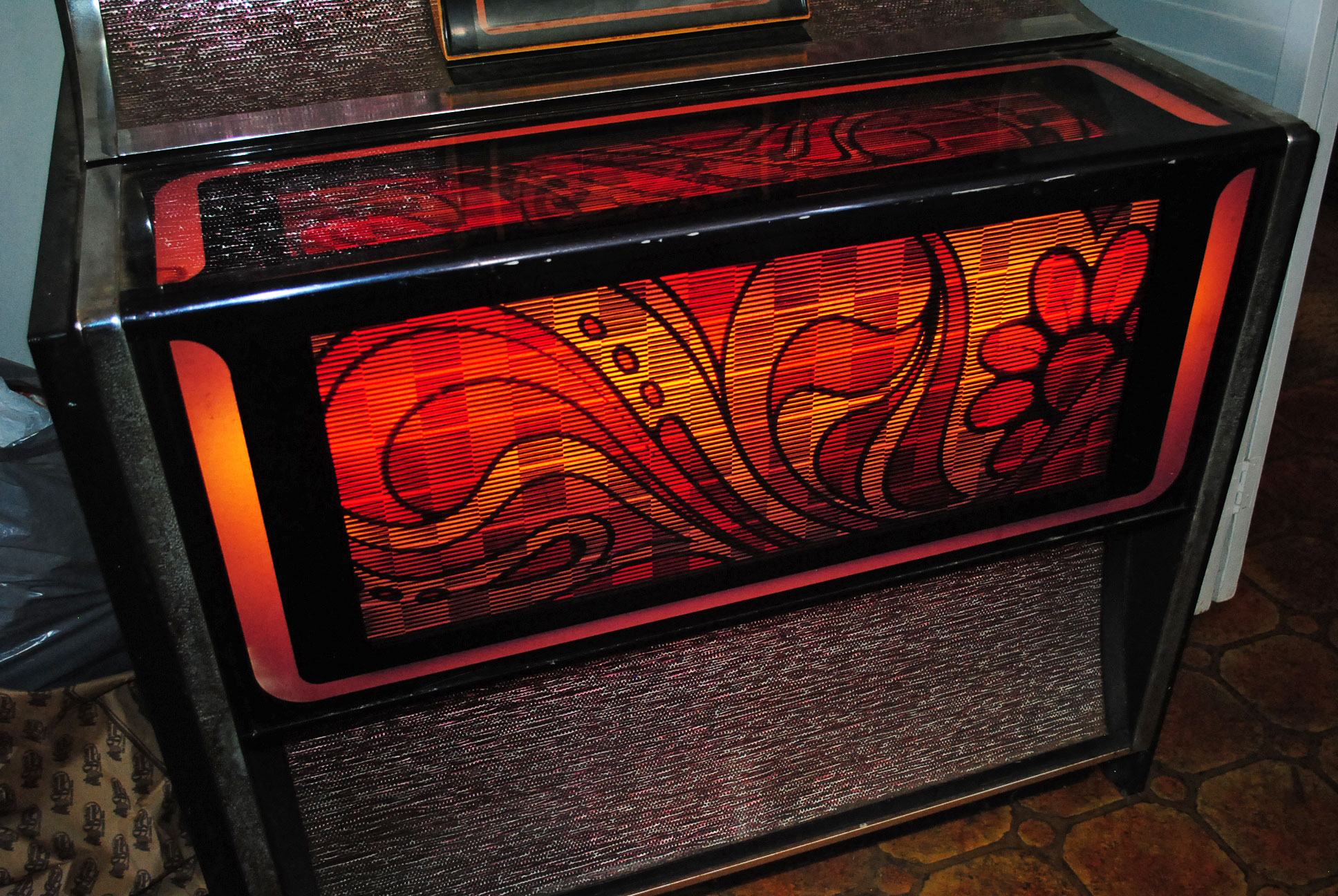 Vintage 1973 Rock-Ola Jukebox