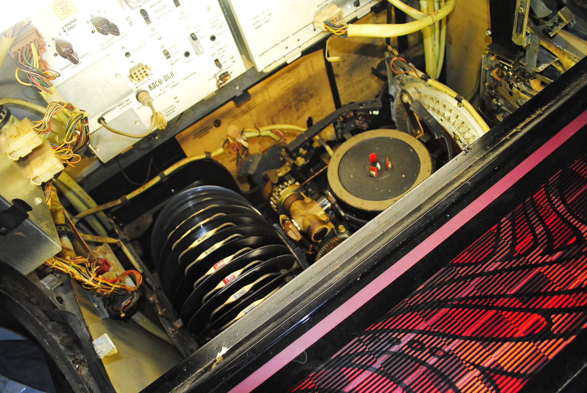 Vintage 1973 Rock-Ola Jukebox