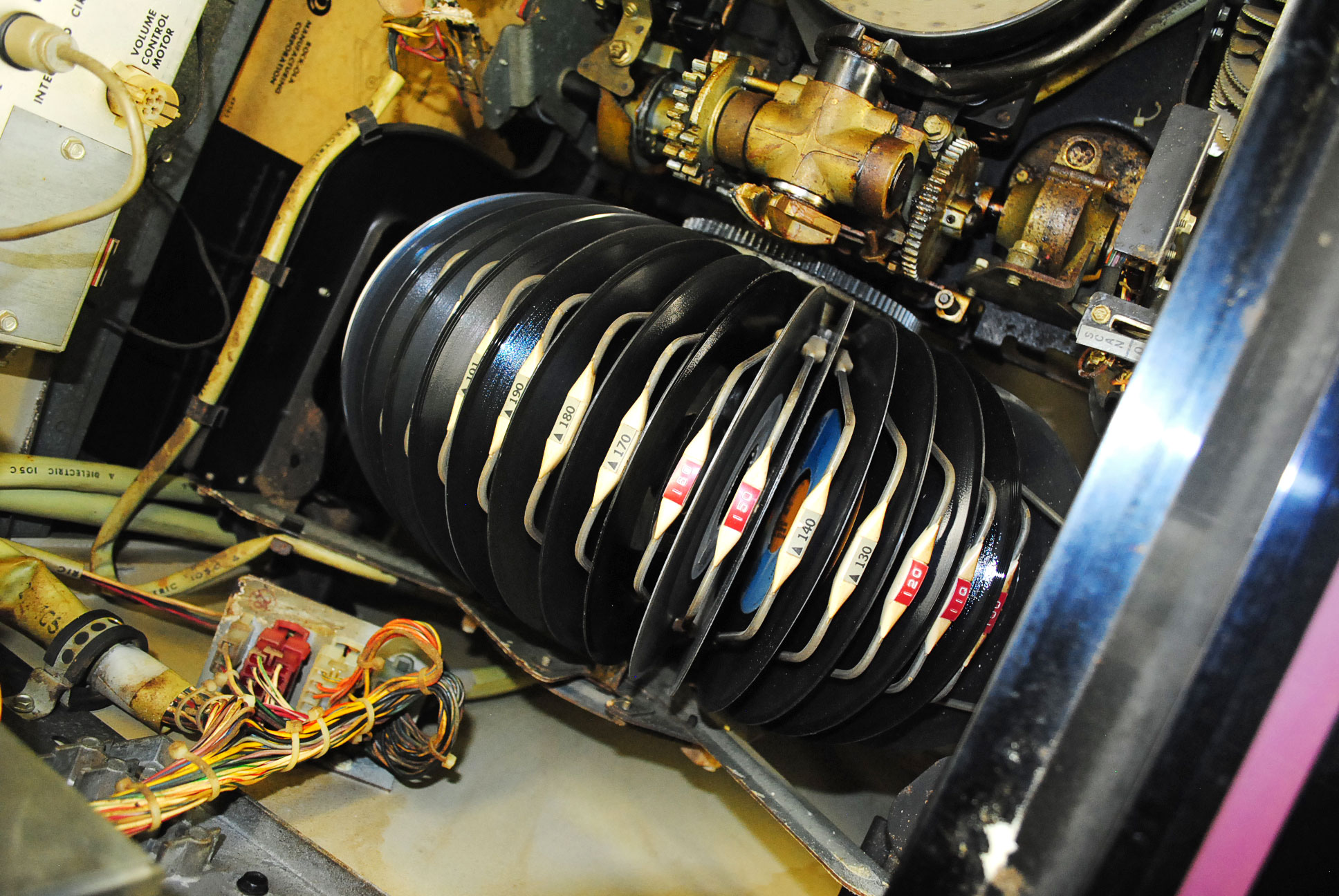 Vintage 1973 Rock-Ola Jukebox