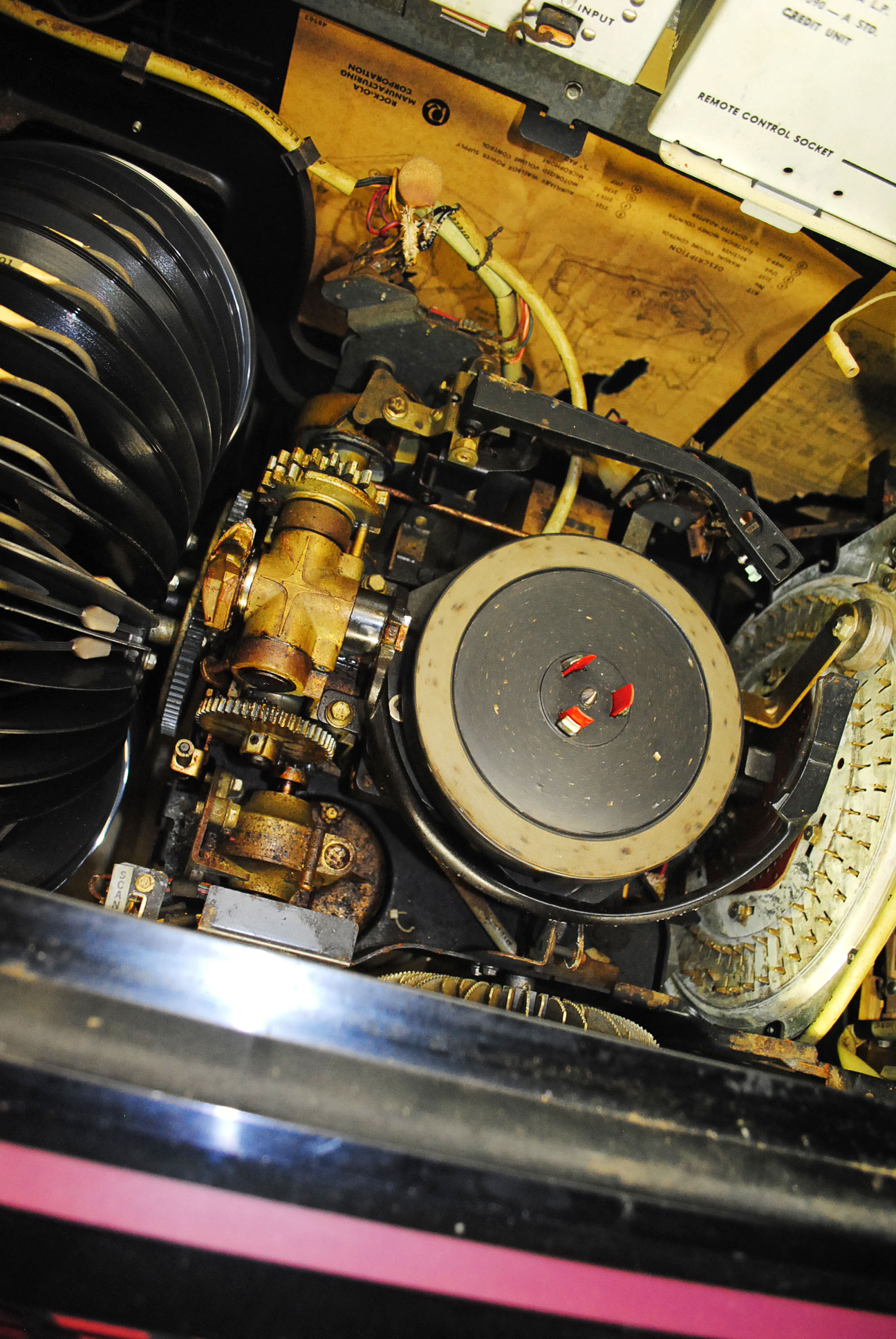 Vintage 1973 Rock-Ola Jukebox