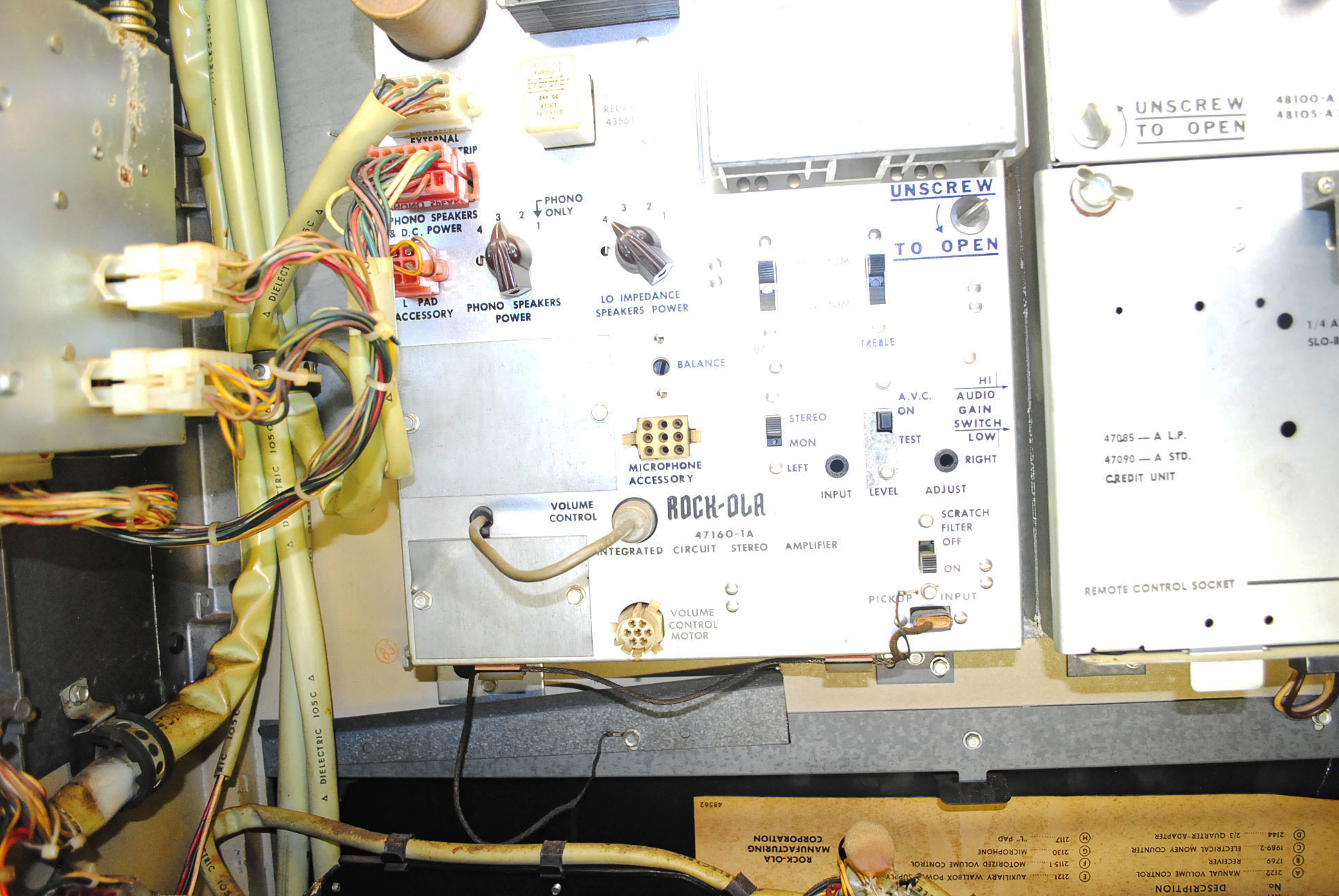 Vintage 1973 Rock-Ola Jukebox