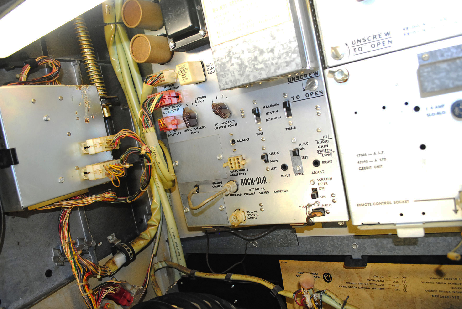 Vintage 1973 Rock-Ola Jukebox