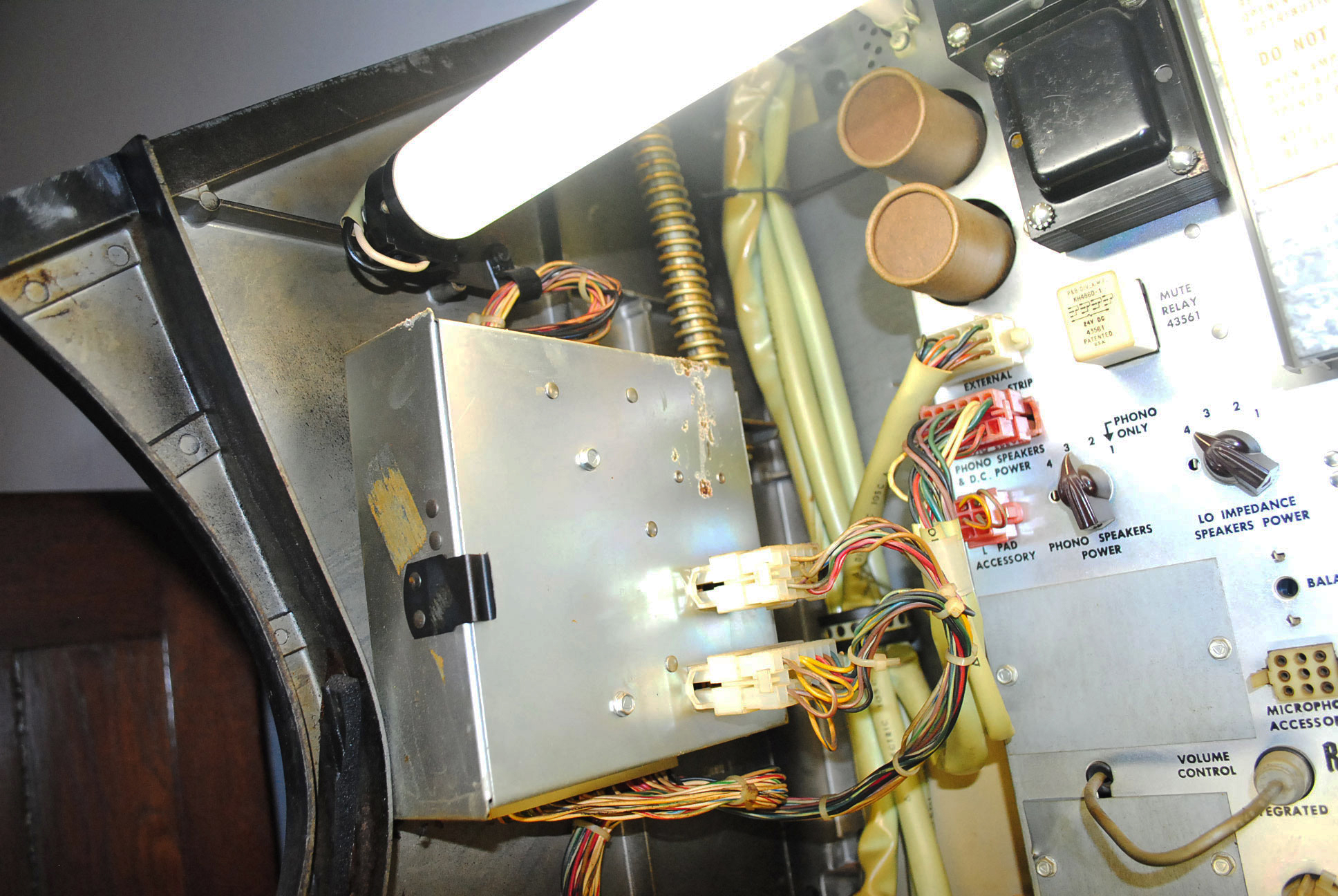 Vintage 1973 Rock-Ola Jukebox