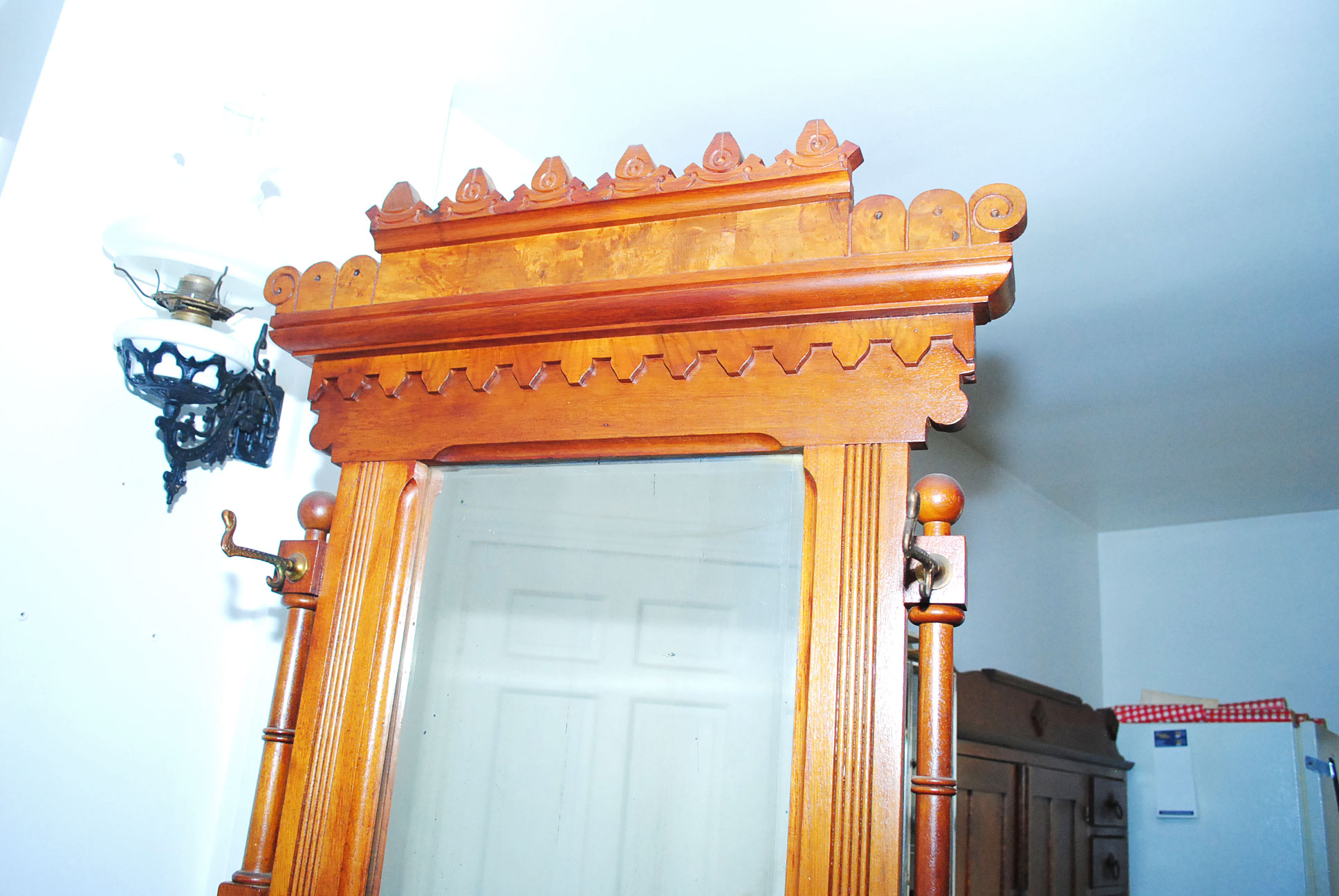 Antique Victorian Eastlake Walnut Hall Tree