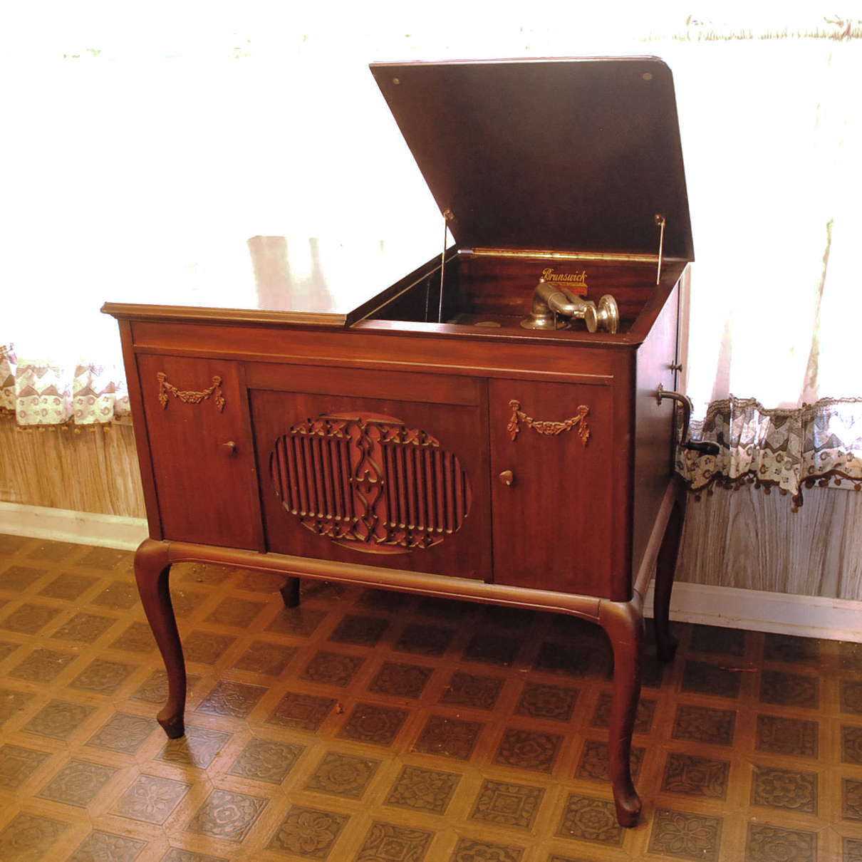 1920s Brunswick York Model Phonograph
