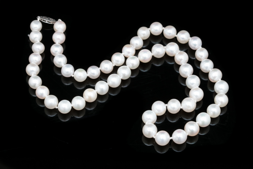 14K White Gold and Freshwater Pearl Necklace