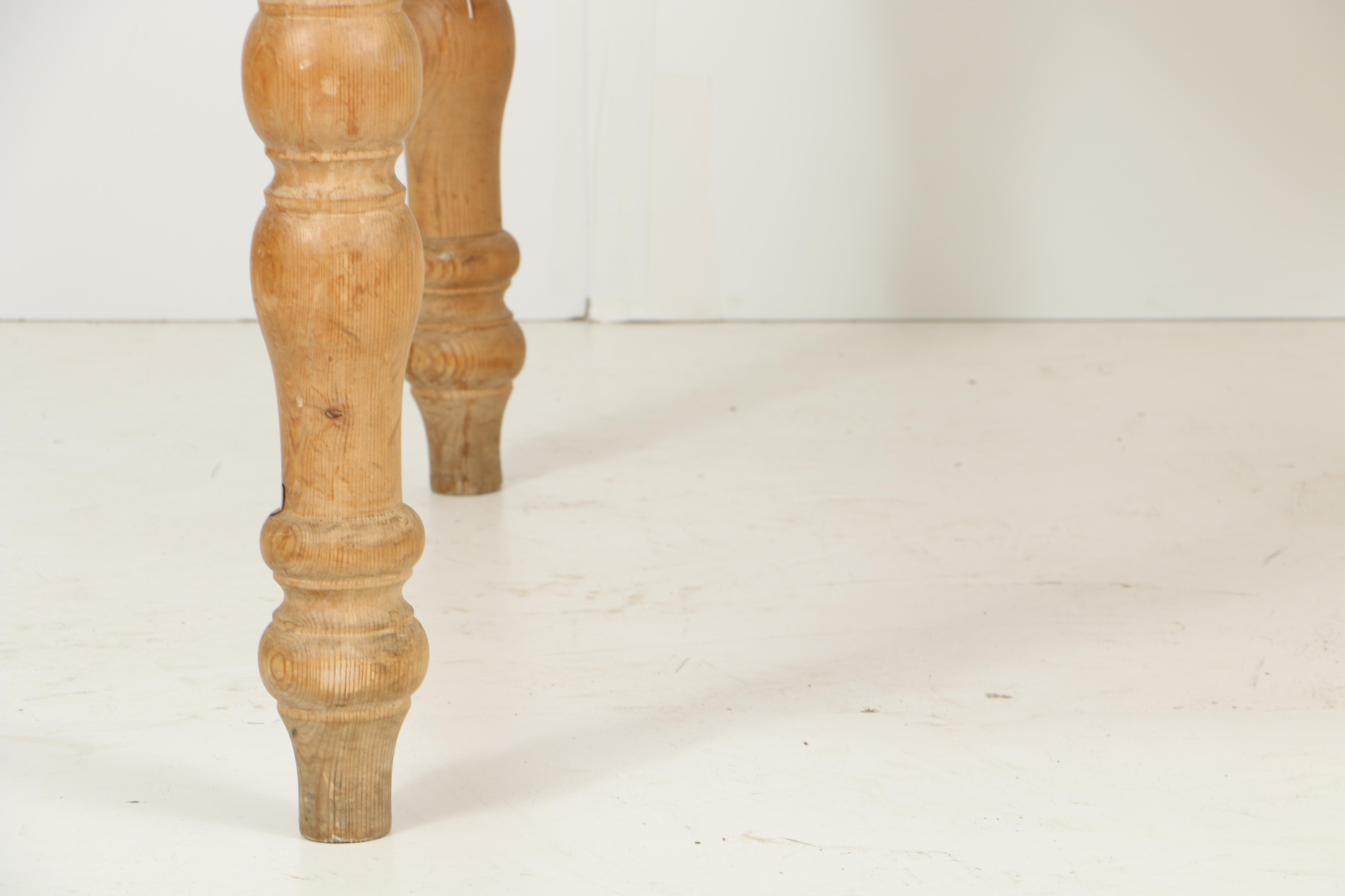 Vintage French Provincial Scrubbed Pine Farmhouse Table