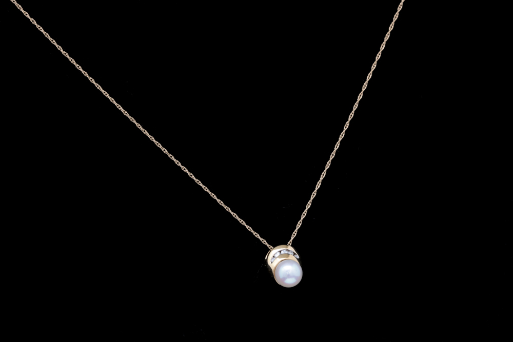 10K Yellow Gold, Freshwater Pearl and Diamond Pendant with Chain