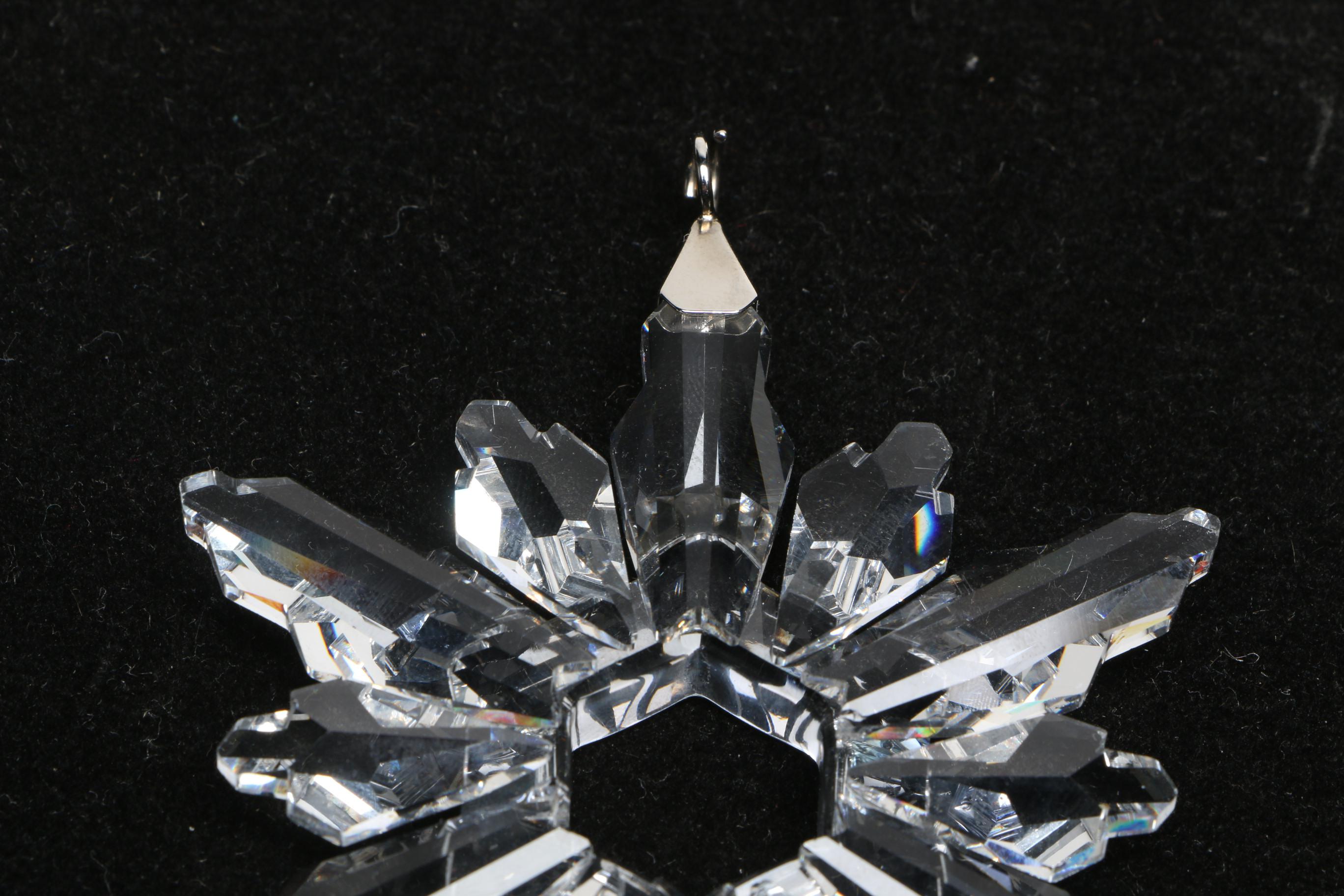 Swarovski 1998 Annual Crystal Snowflake Ornament