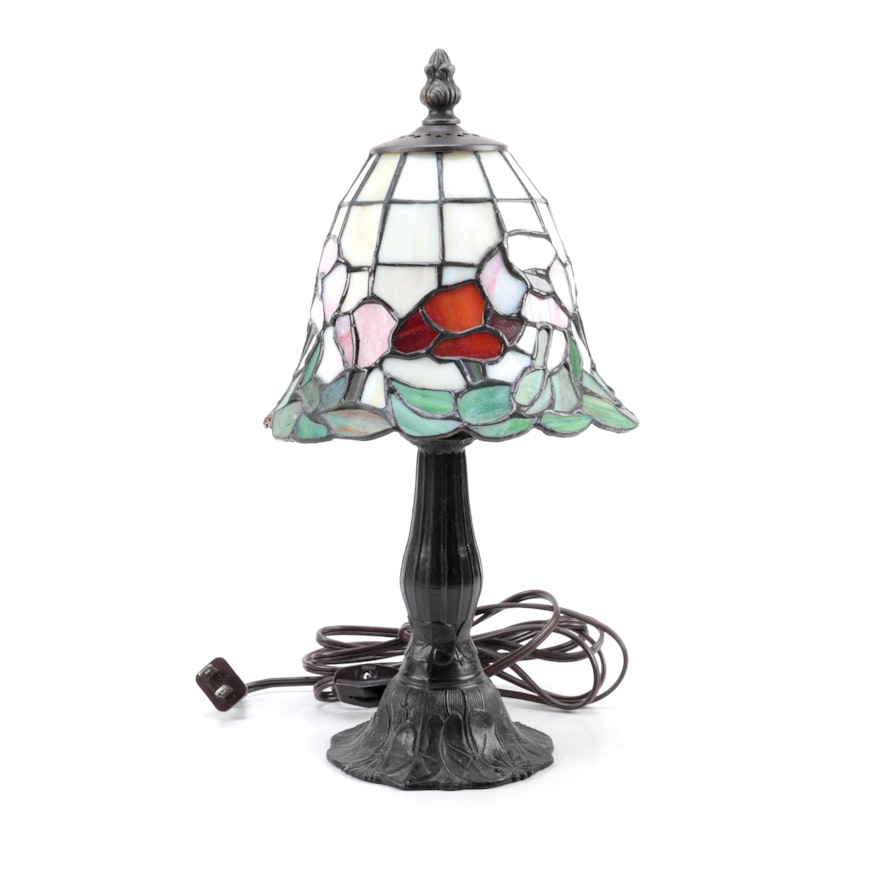 Tiffany Style Slag Glass Accent Lamp