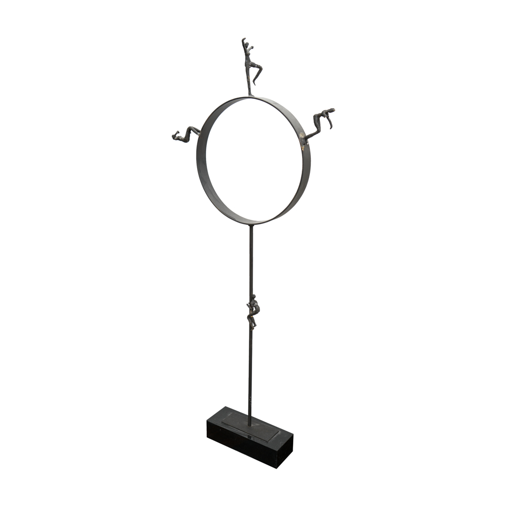 Decorative Iron Stand with Figures in Movement