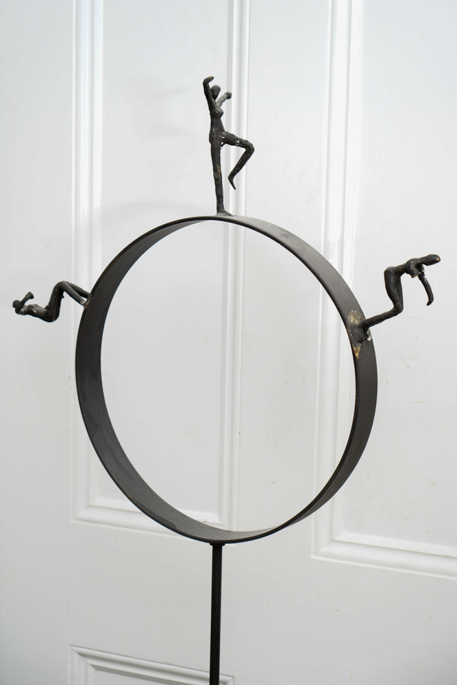 Decorative Iron Stand with Figures in Movement